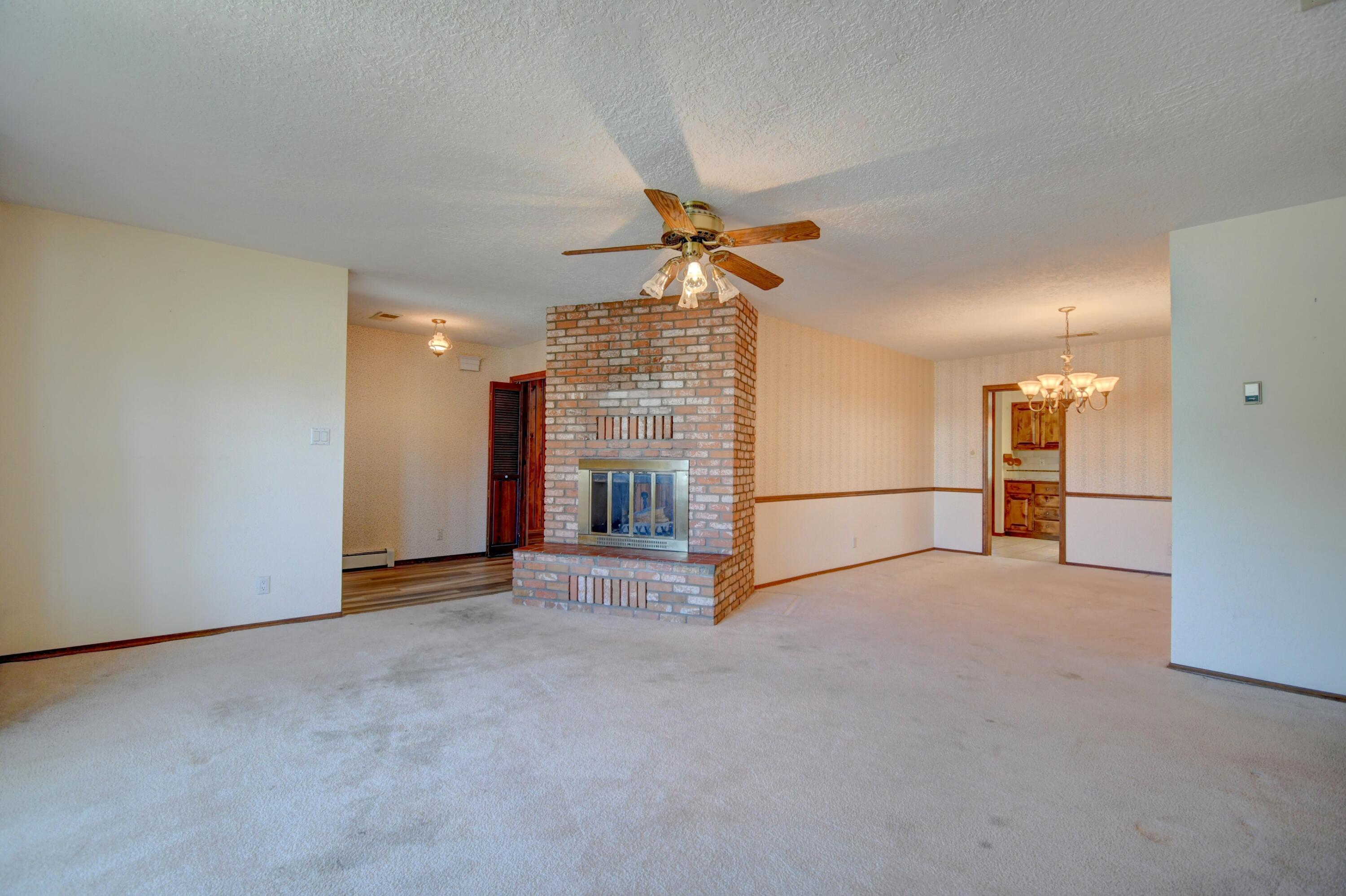 Photo 9 — 3907 Saint Andrews Drive SE