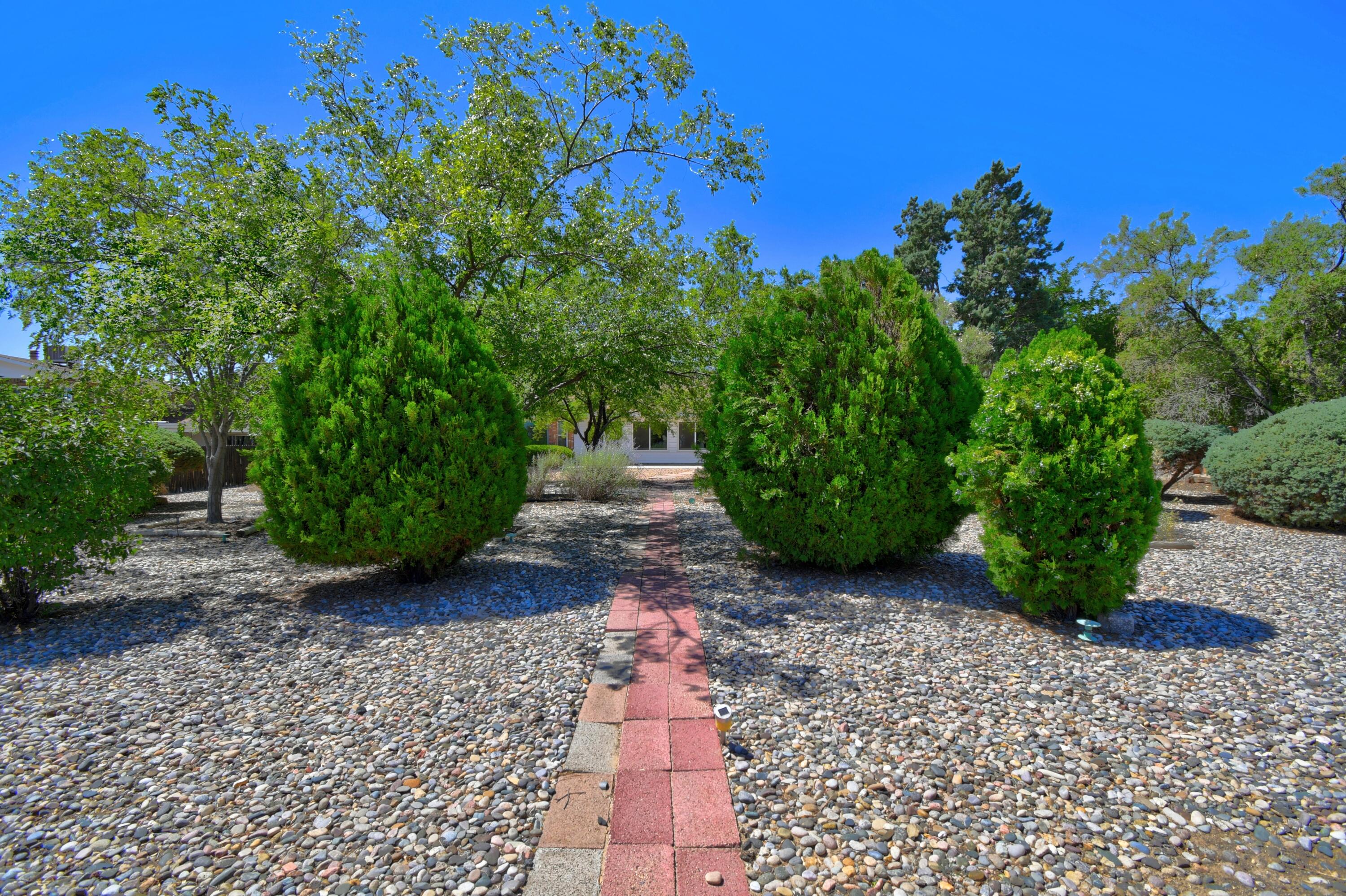 Photo 18 — 3907 Saint Andrews Drive SE