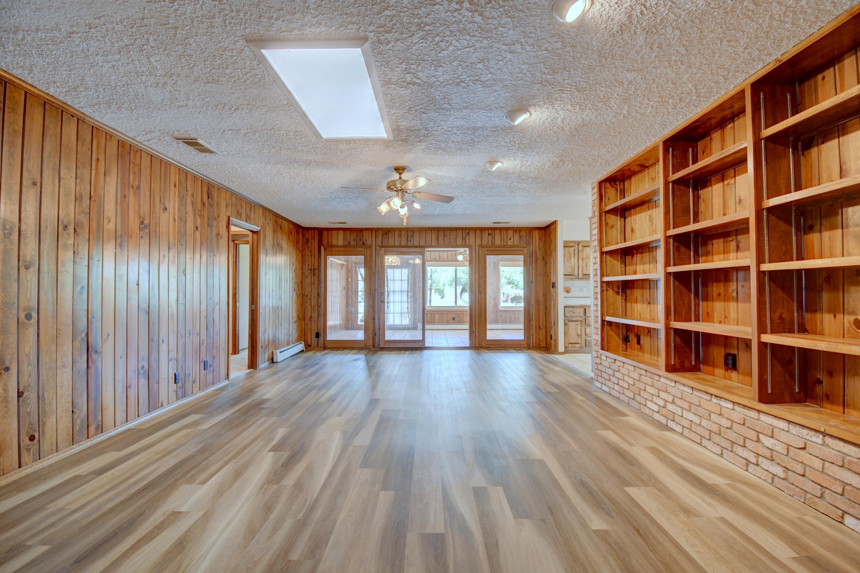 Photo 3 — 3907 Saint Andrews Drive SE