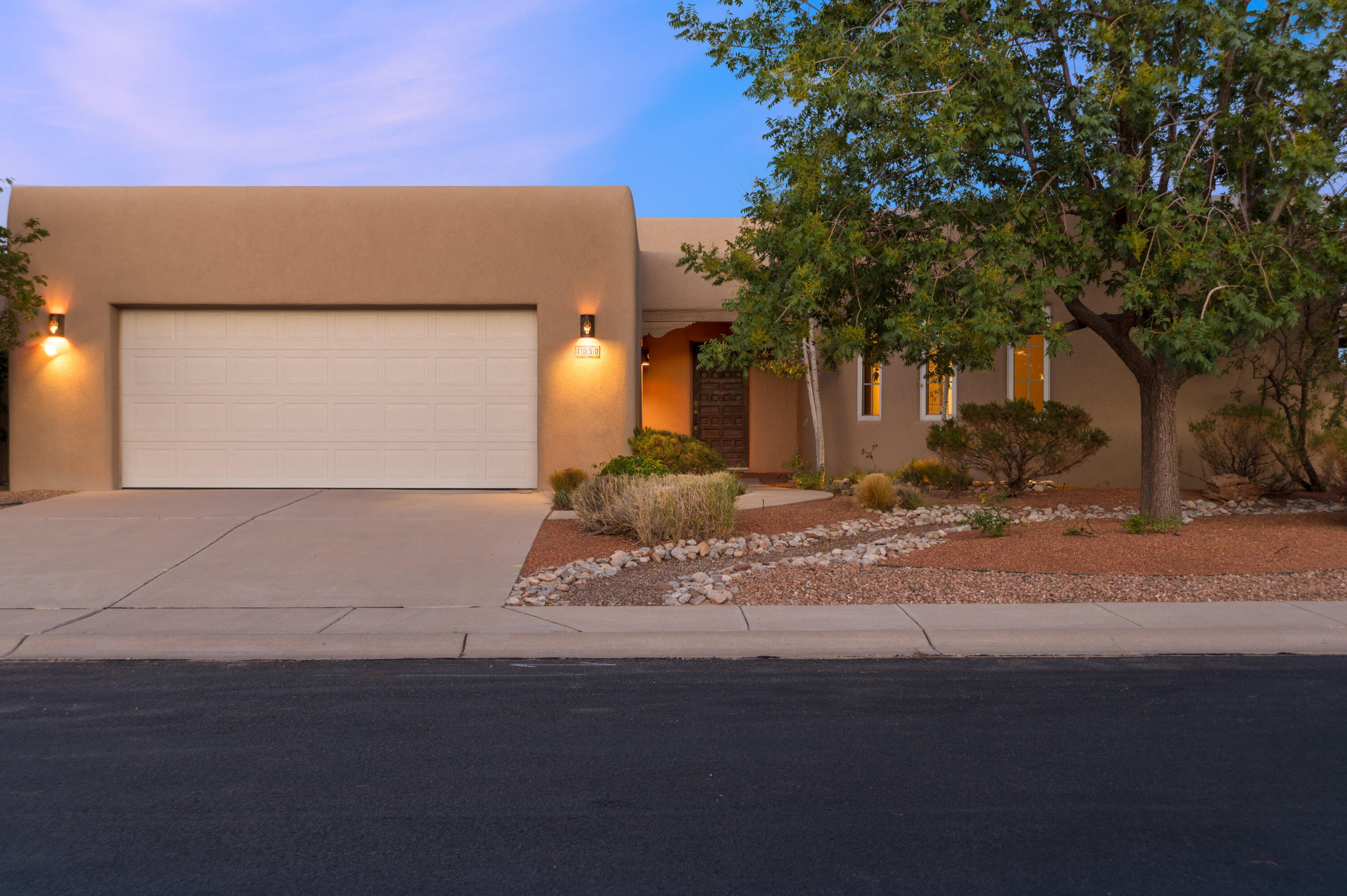 Photo 8 — 1050 Joshua Drive SE