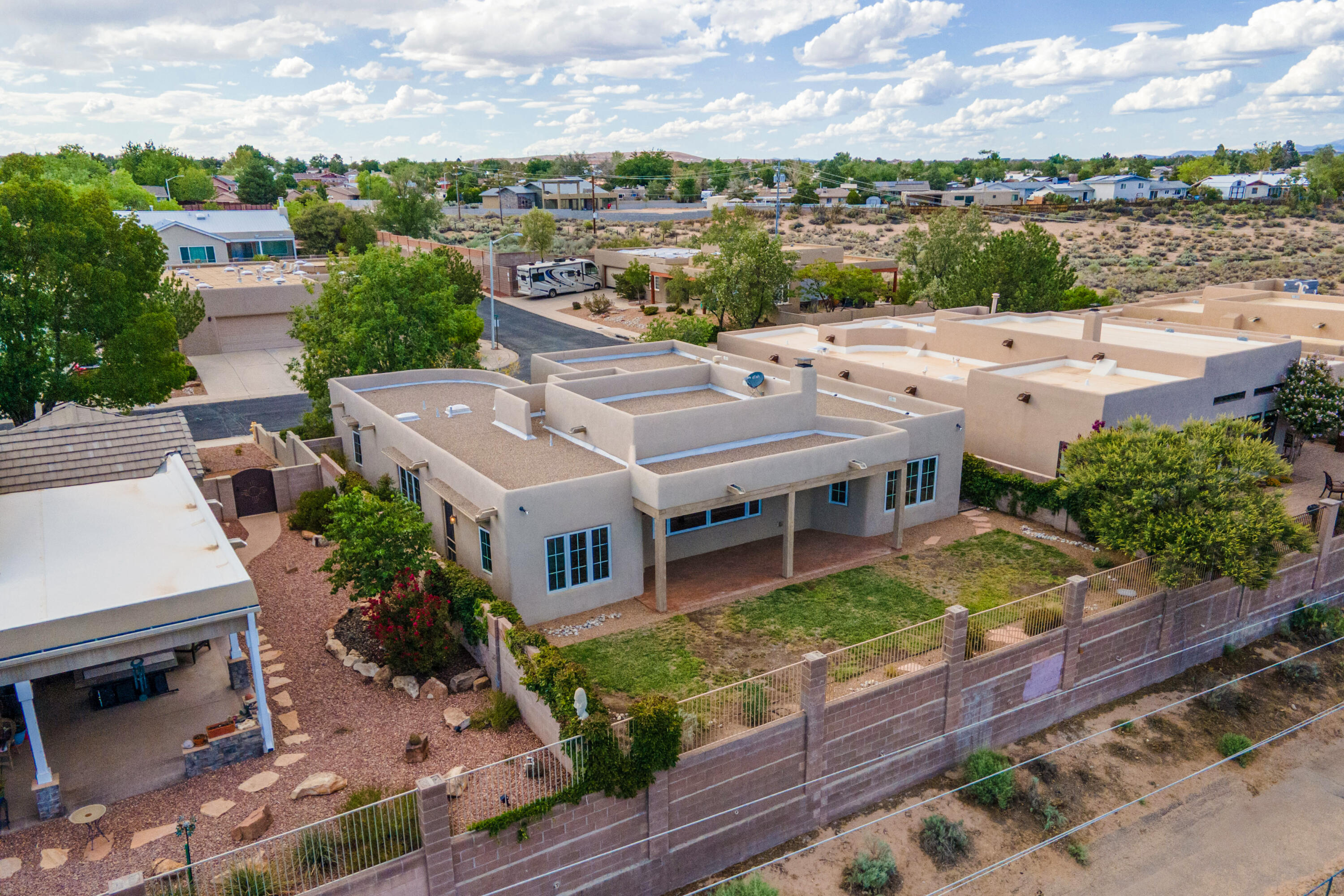 Photo 10 — 1050 Joshua Drive SE