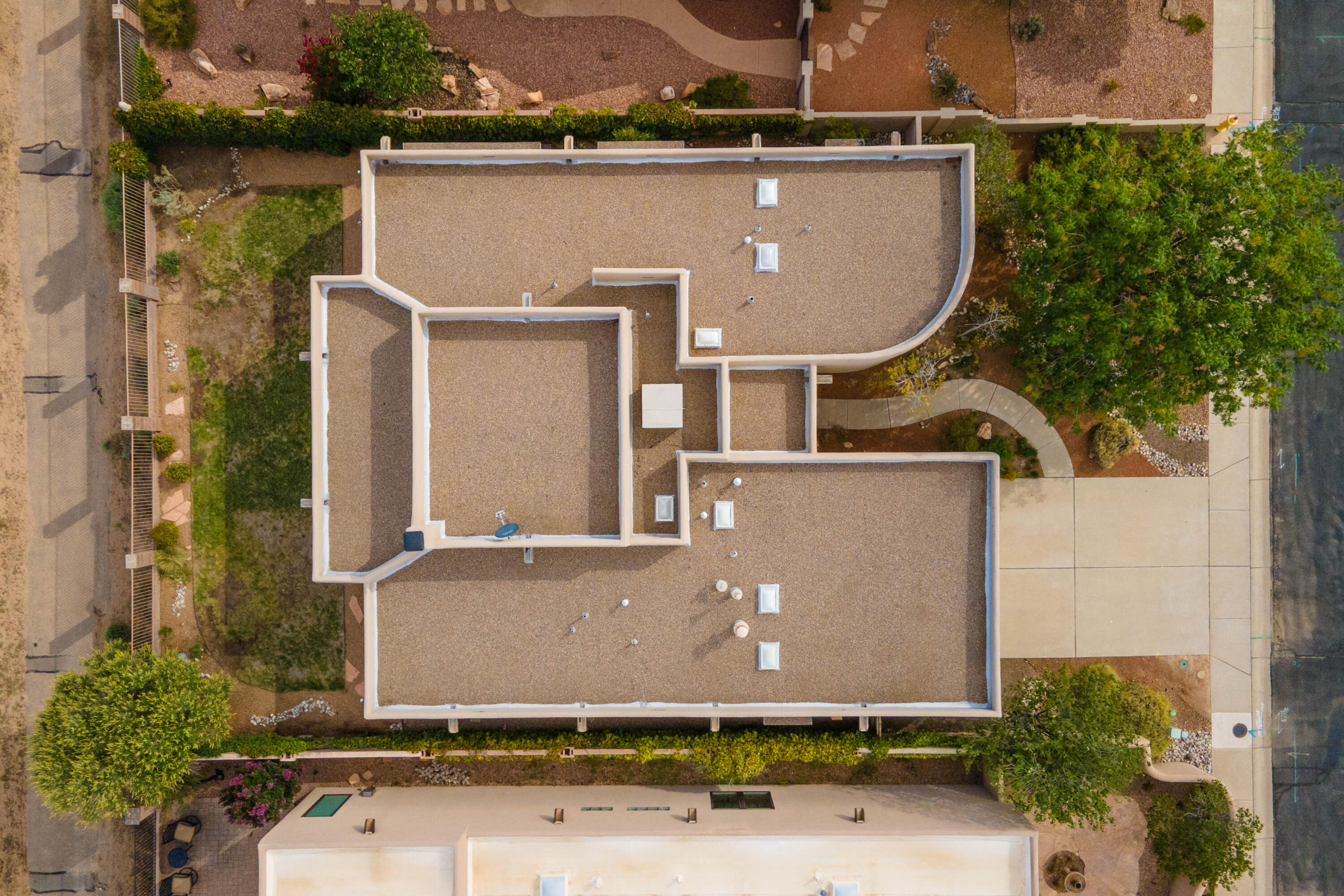 Photo 13 — 1050 Joshua Drive SE