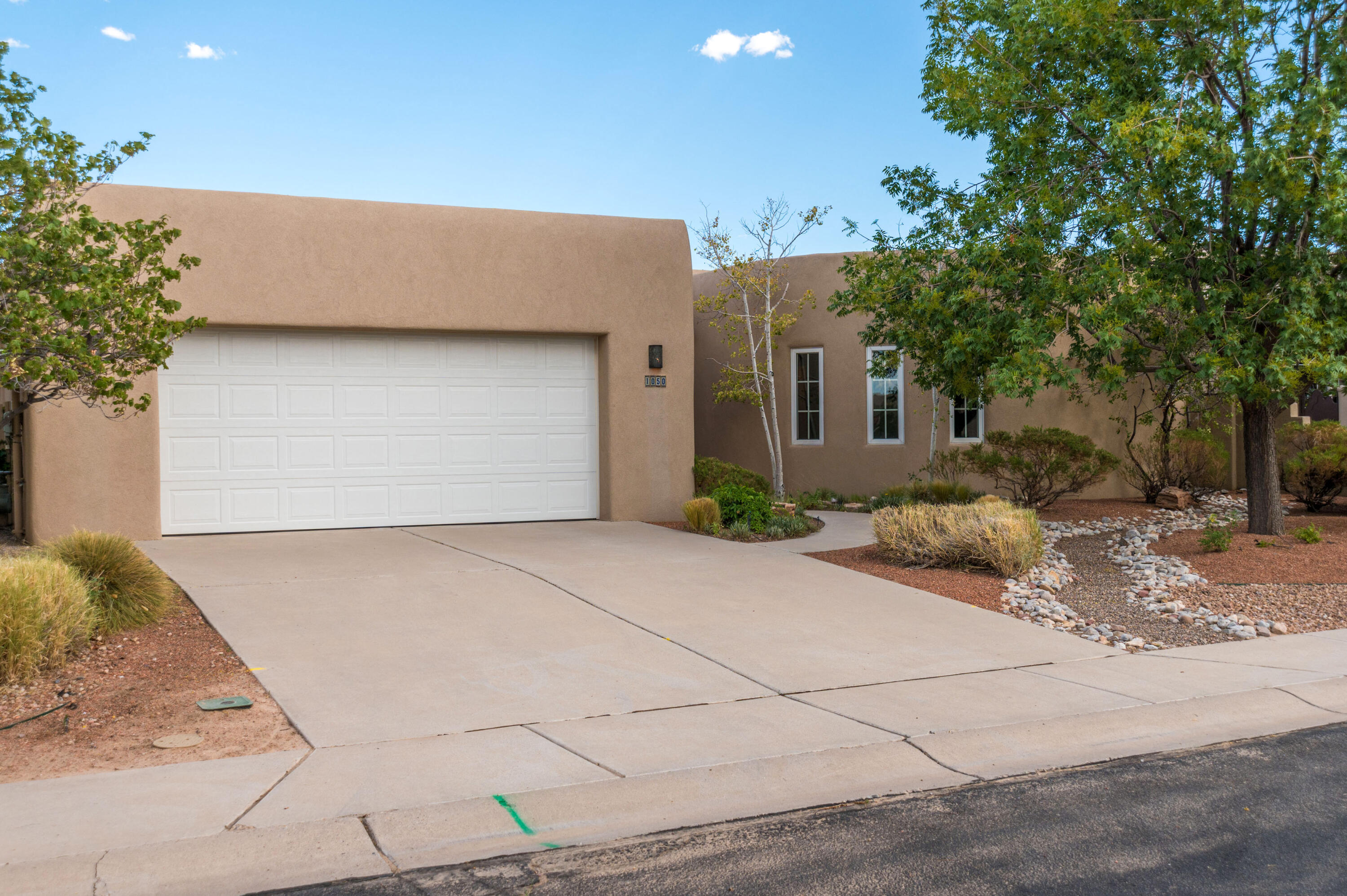 Photo 14 — 1050 Joshua Drive SE