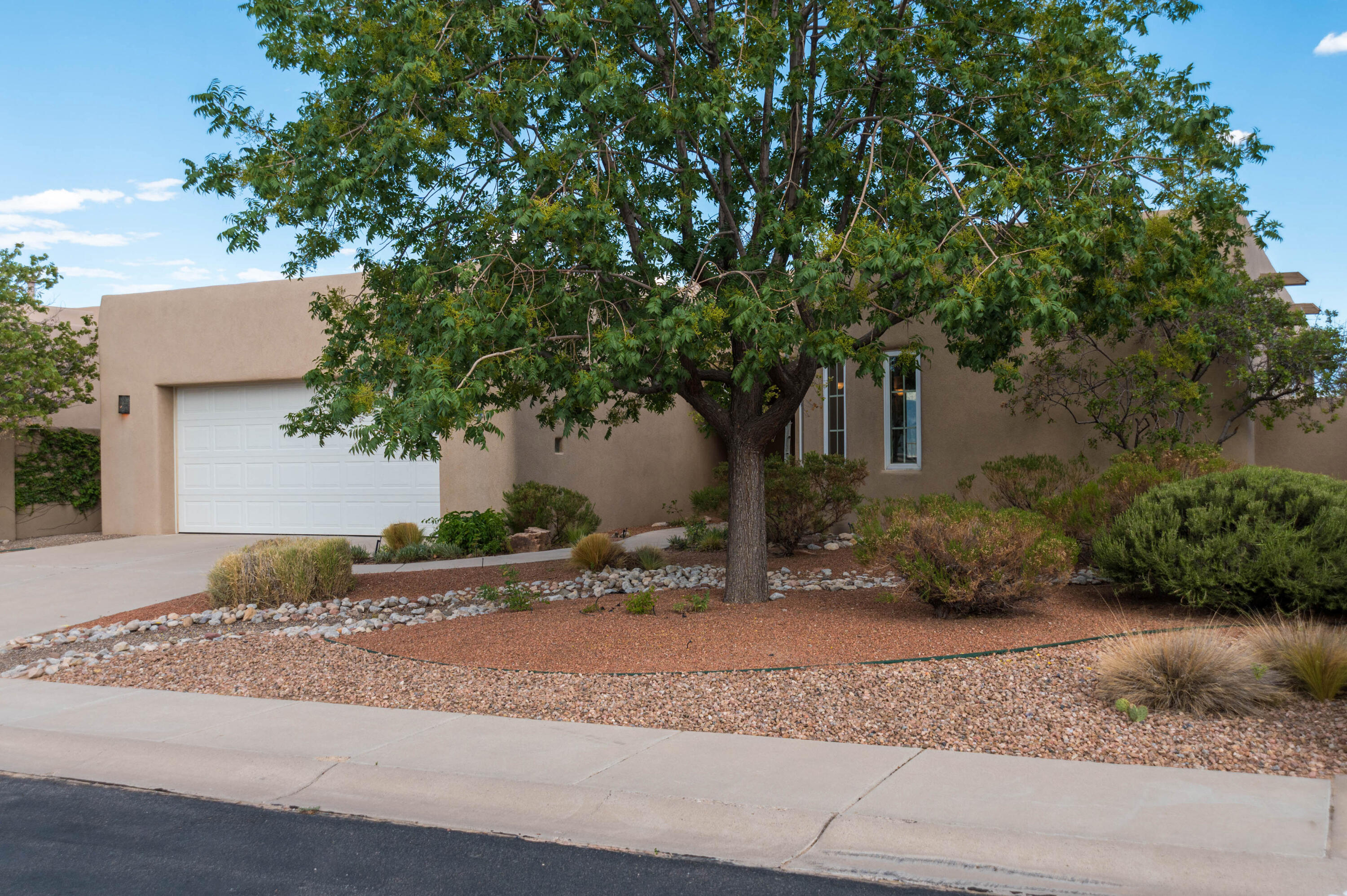 Photo 15 — 1050 Joshua Drive SE