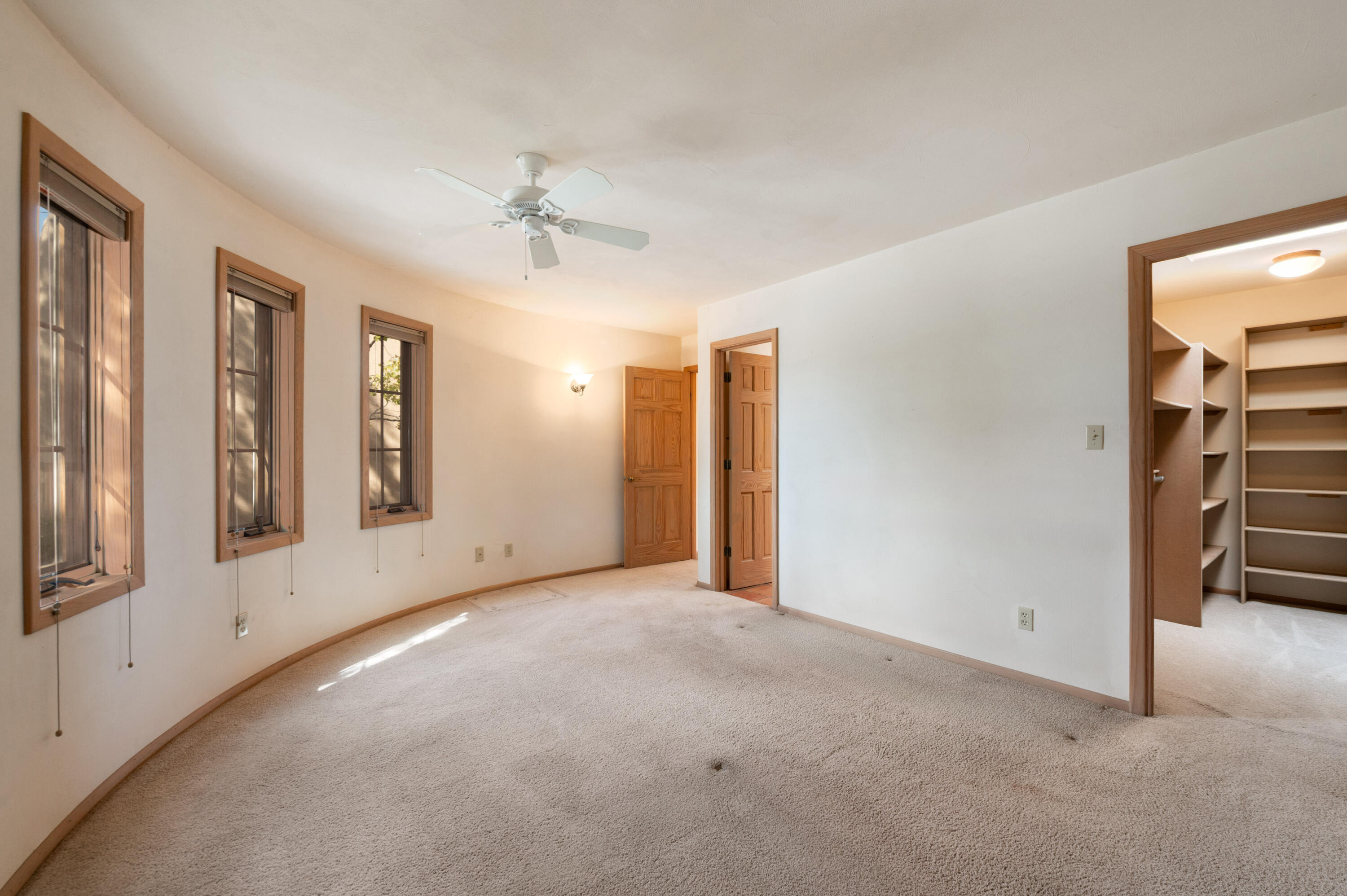 Photo 3 — 1050 Joshua Drive SE
