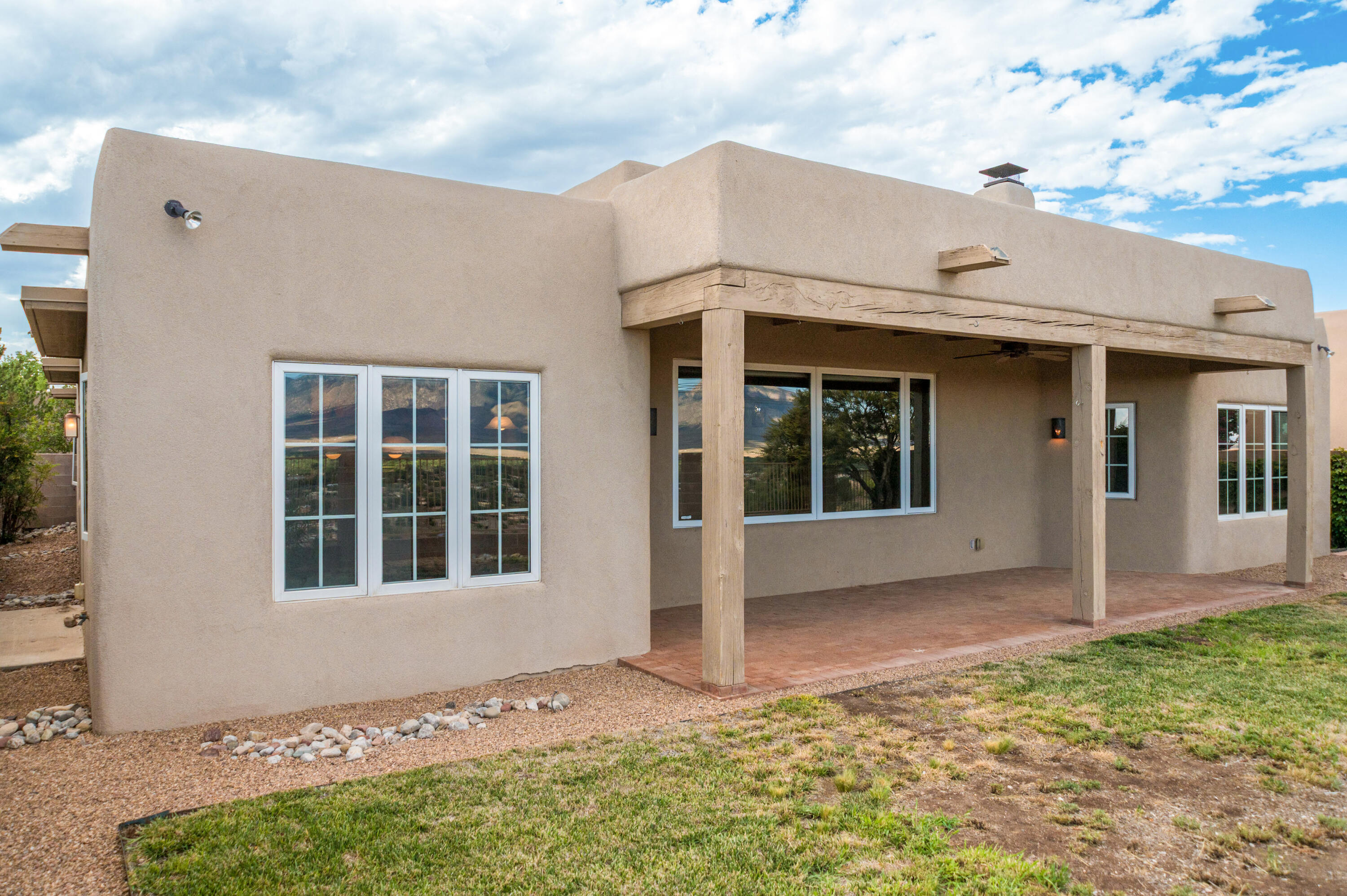 Photo 6 — 1050 Joshua Drive SE