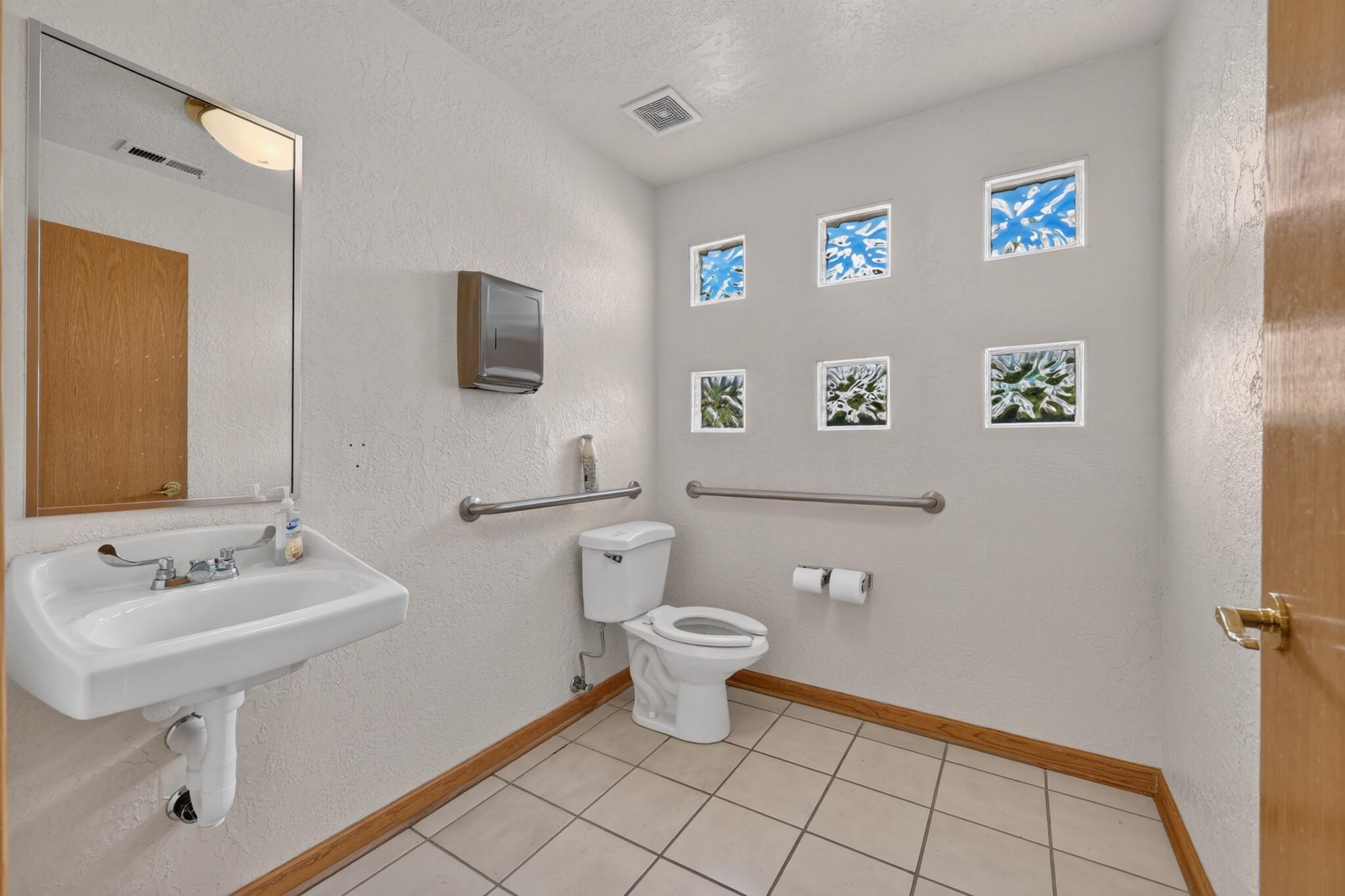 Photo 19 — 3236 Renaissance Drive SE