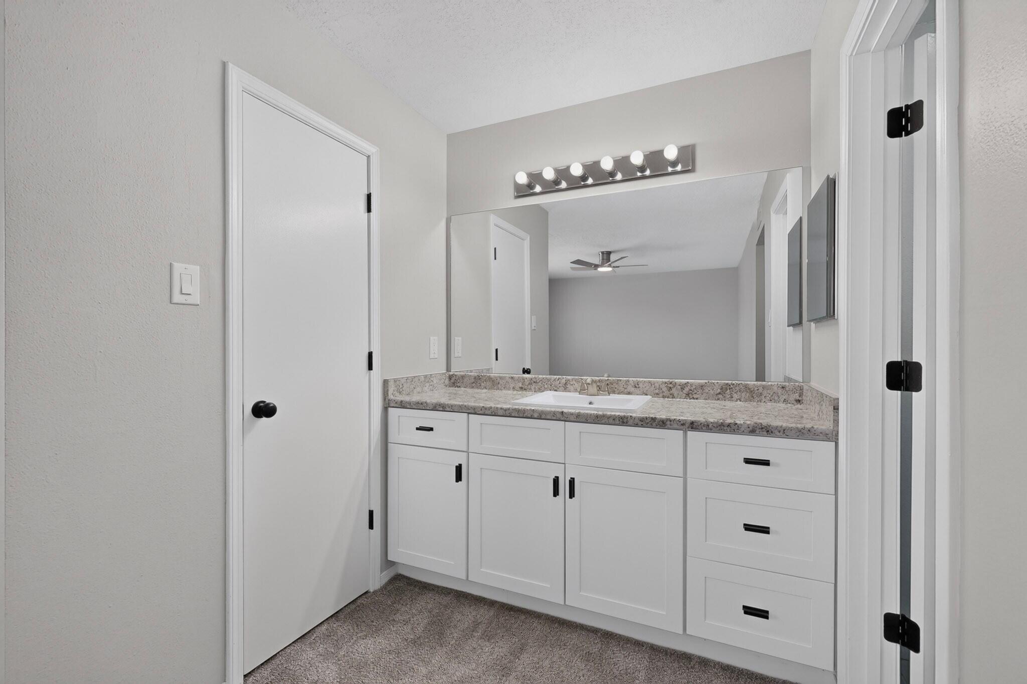 Photo 4 — 8314 Krim Drive NE