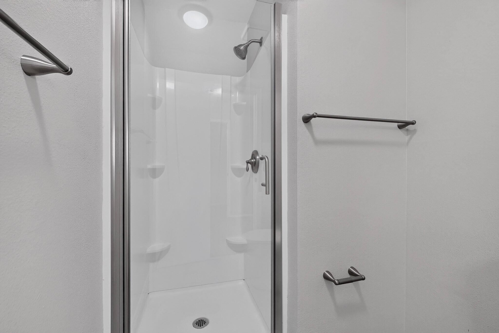 Photo 7 — 8314 Krim Drive NE