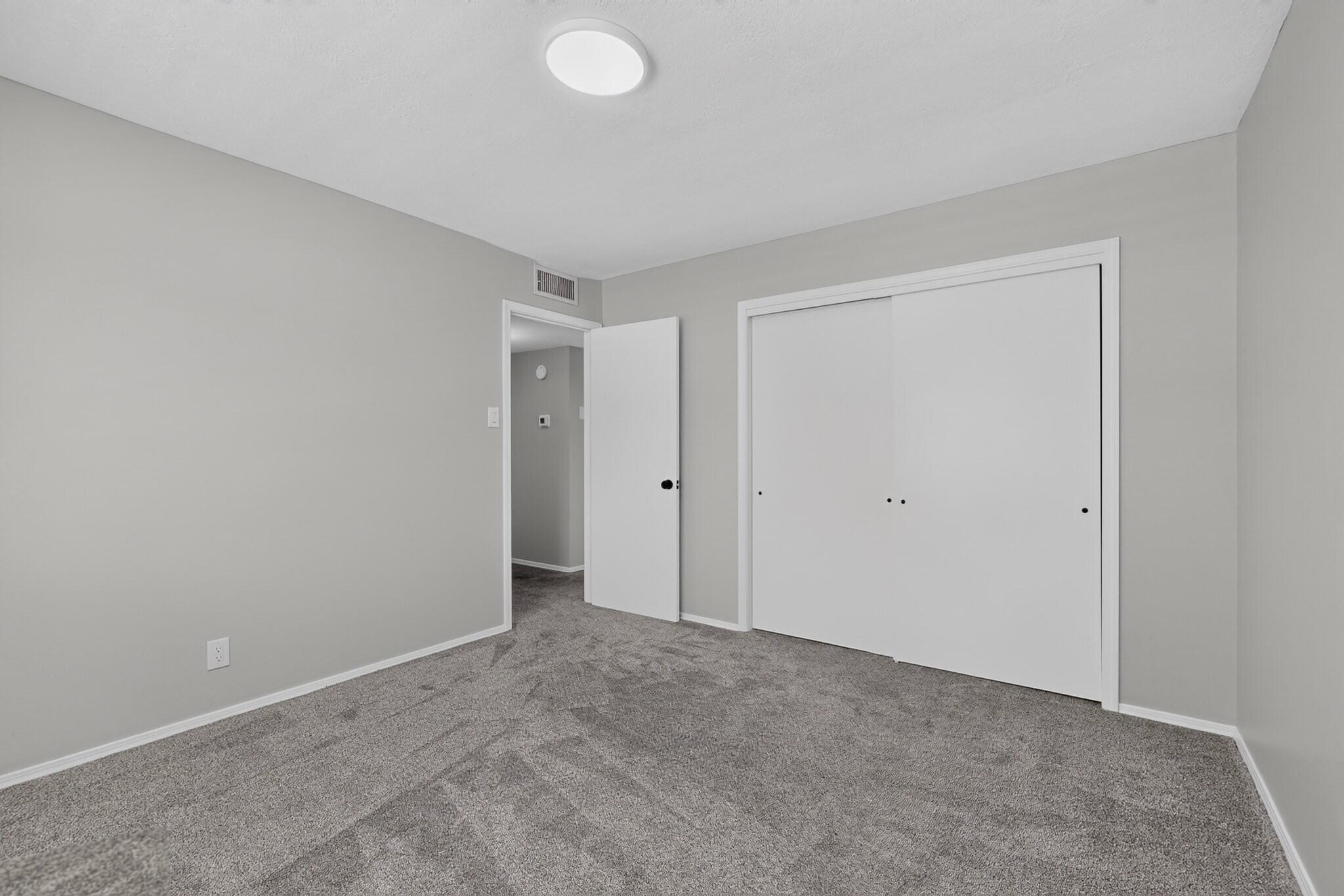 Photo 8 — 8314 Krim Drive NE