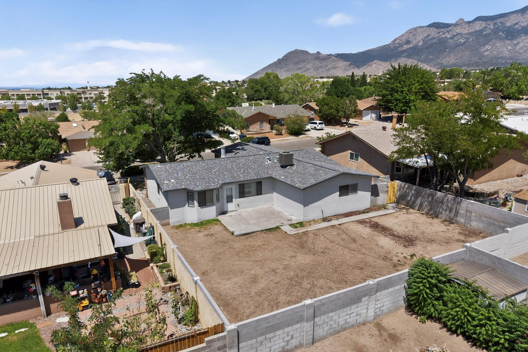 Photo 17 — 8314 Krim Drive NE