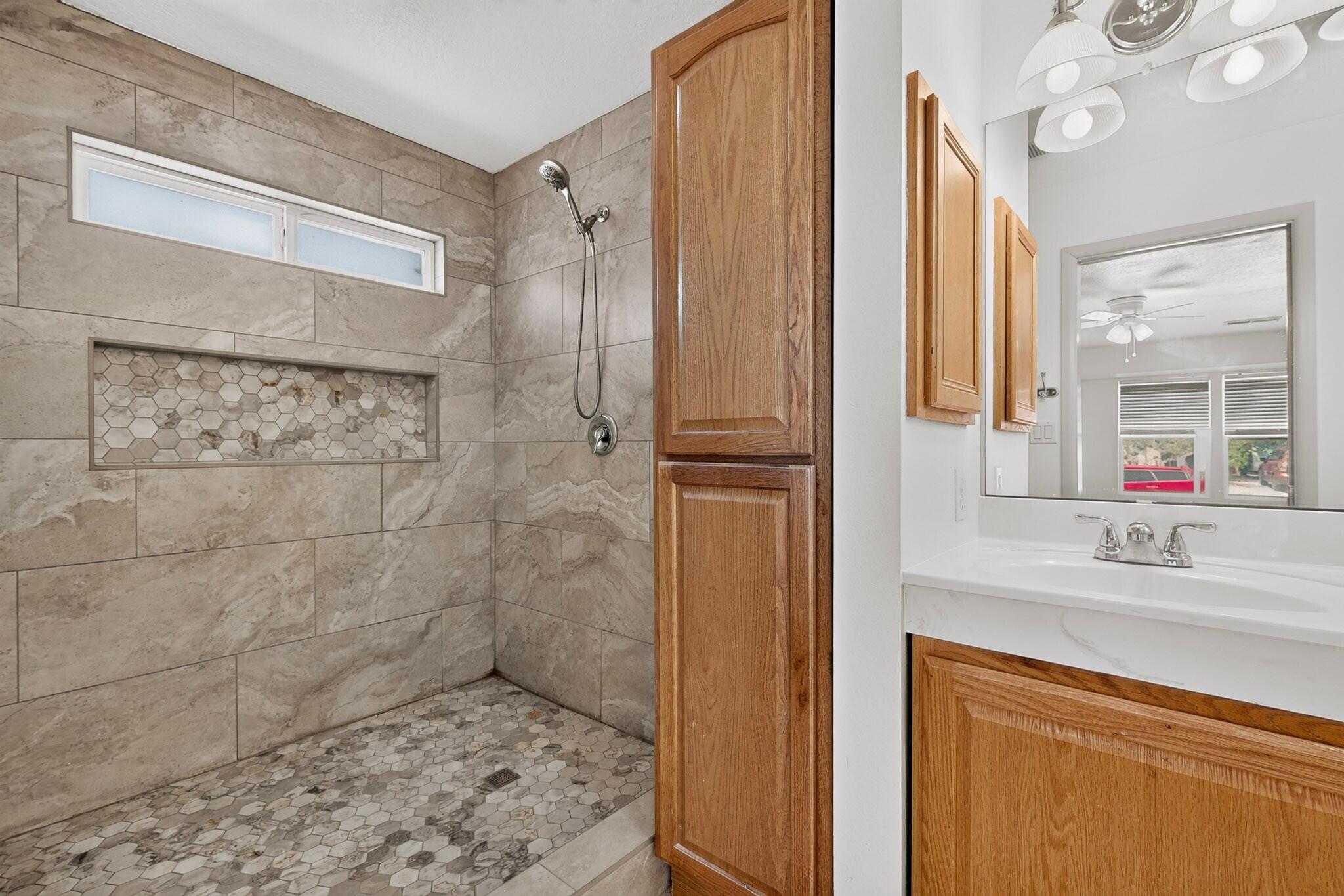 Photo 8 — 5320 Kettle Road NW