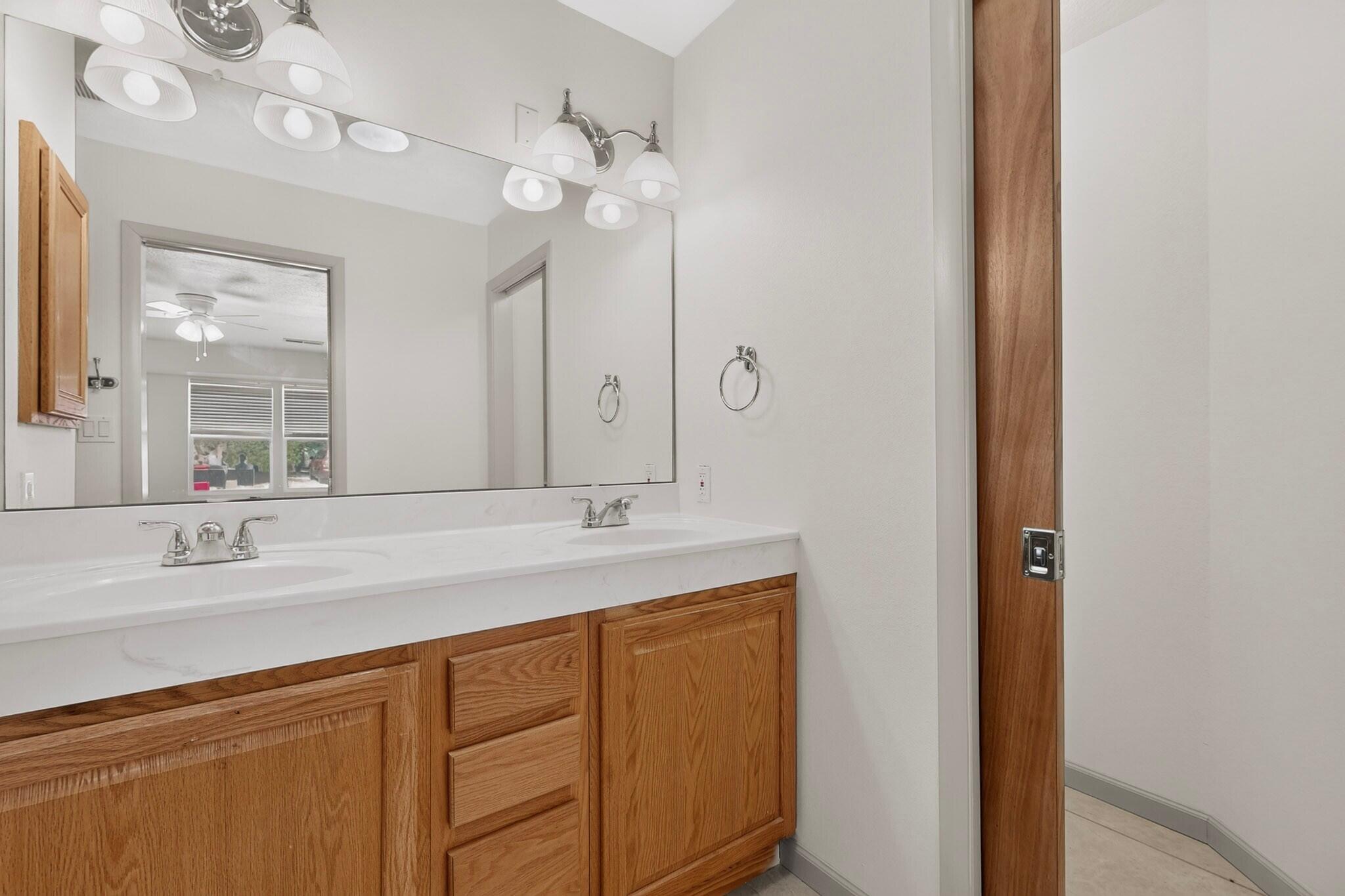 Photo 7 — 5320 Kettle Road NW