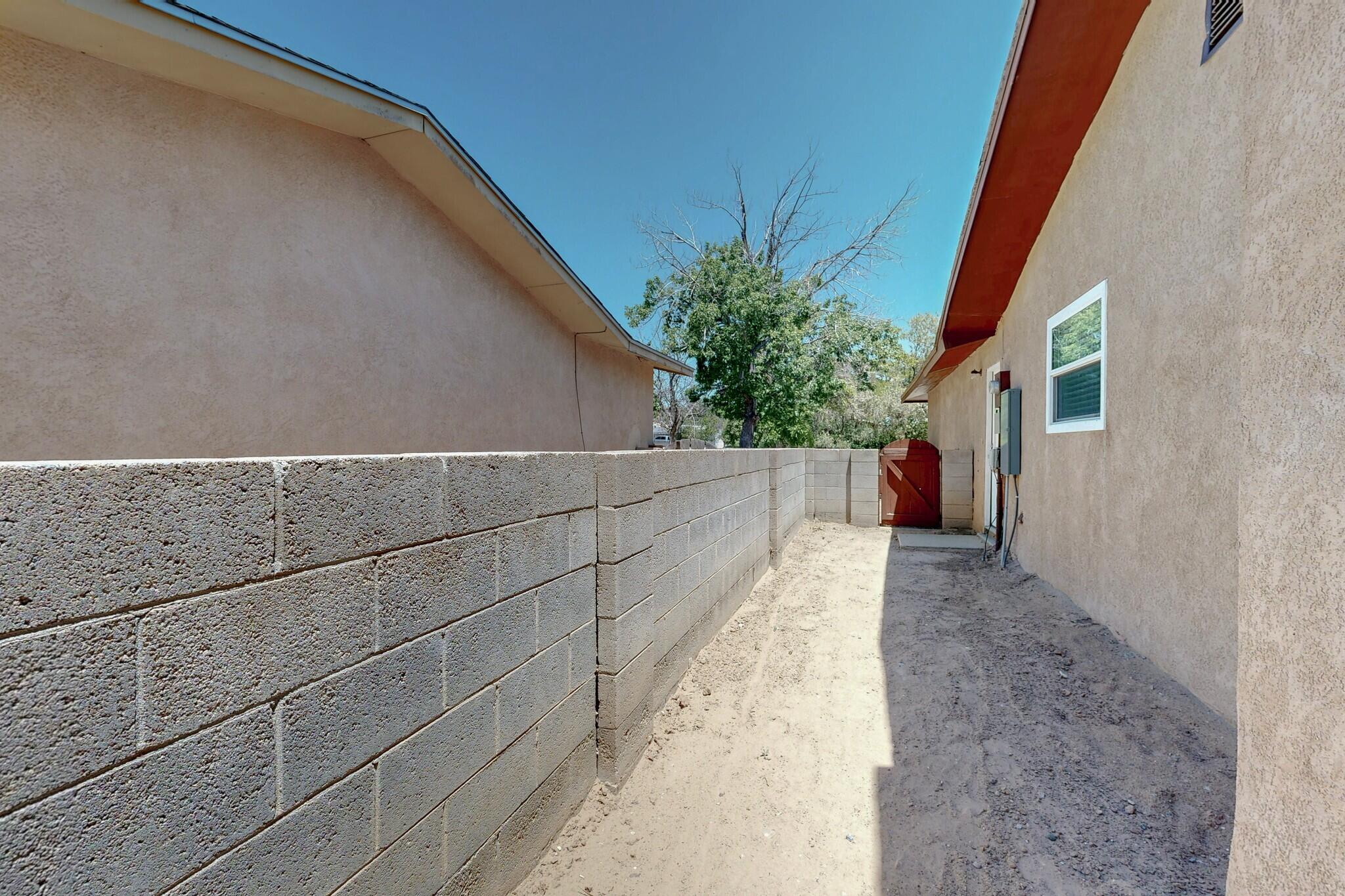 Photo 4 — 5320 Kettle Road NW