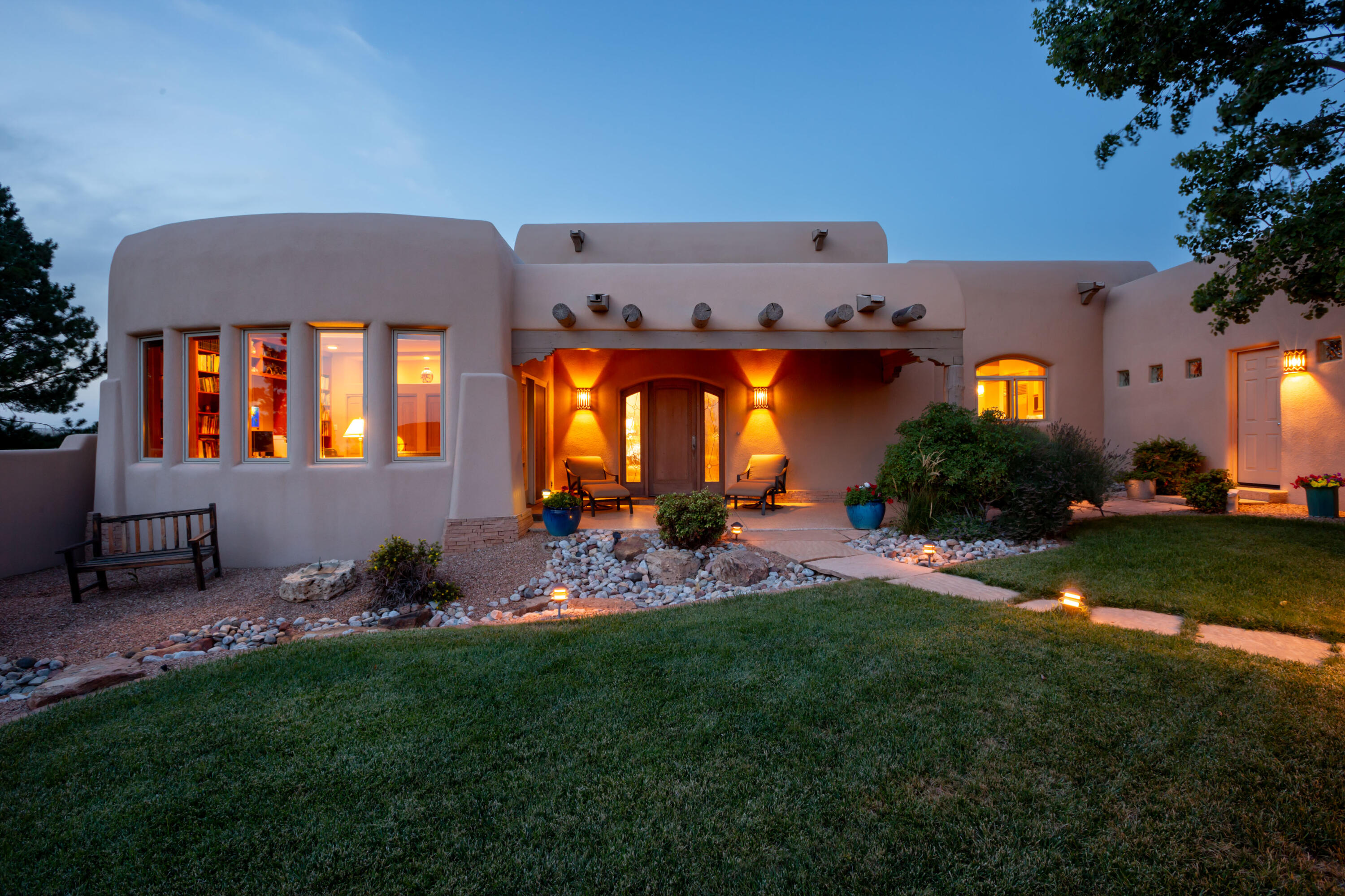 13501 Pino Canyon Place NE, Albuquerque, NM 87111