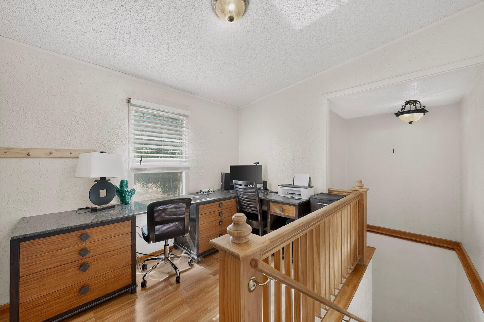 Photo 18 — 35 Dalton Place