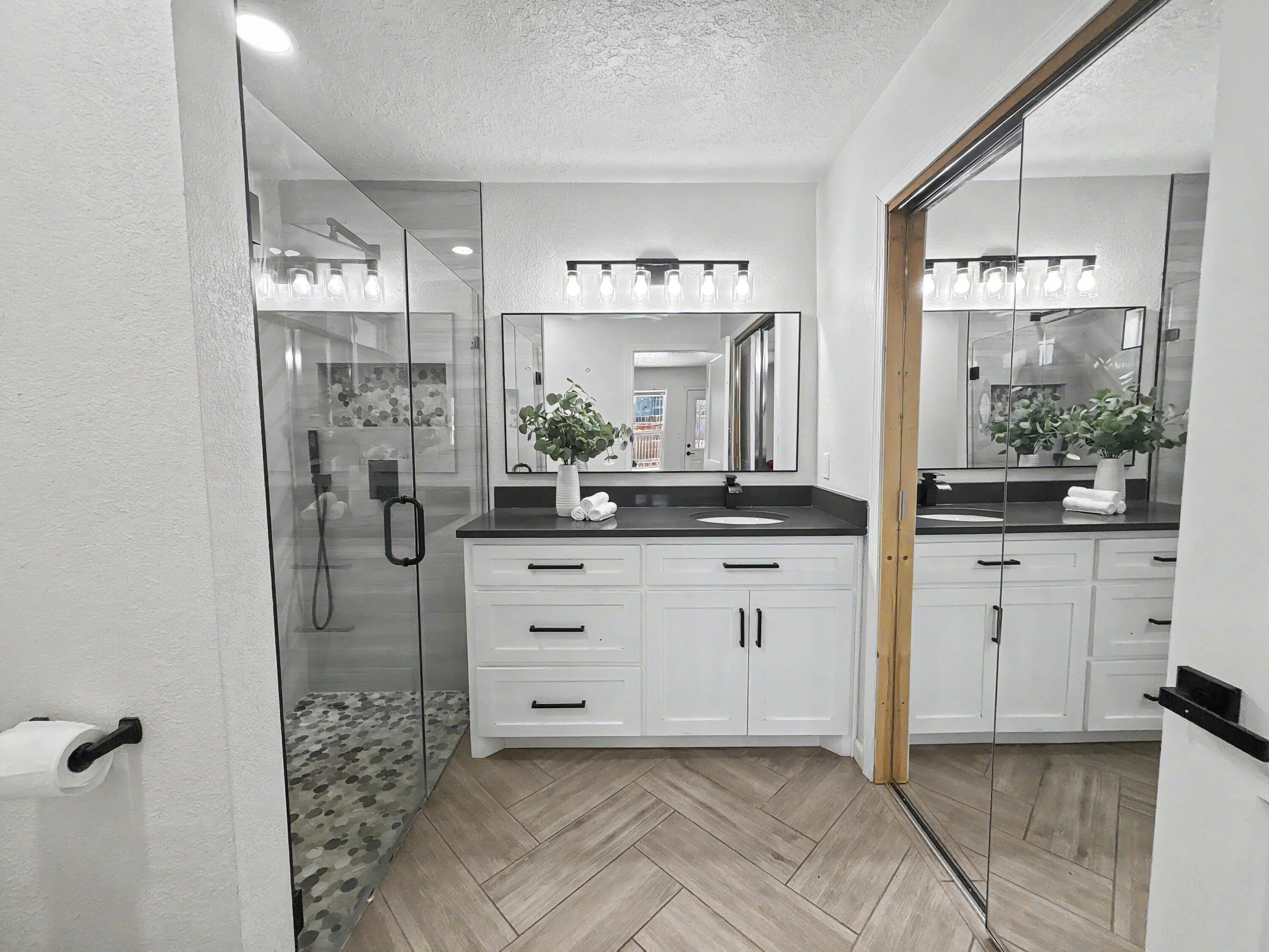 Photo 16 — 6821 Keeling Street NW