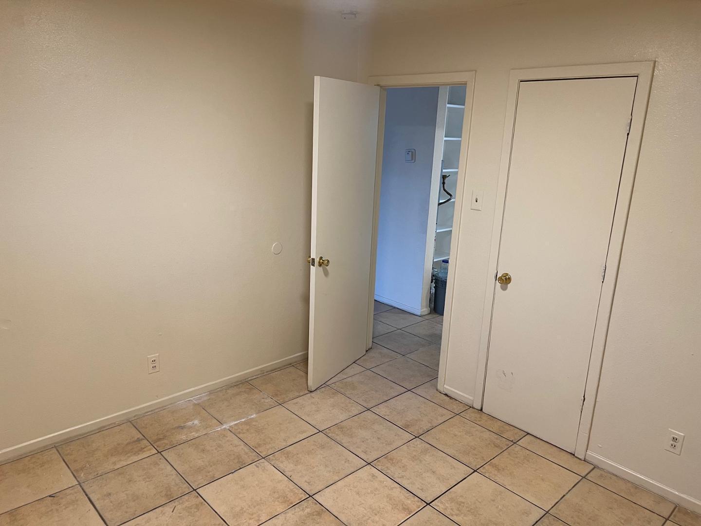 Photo 8 — 627 Chama Street SE 1