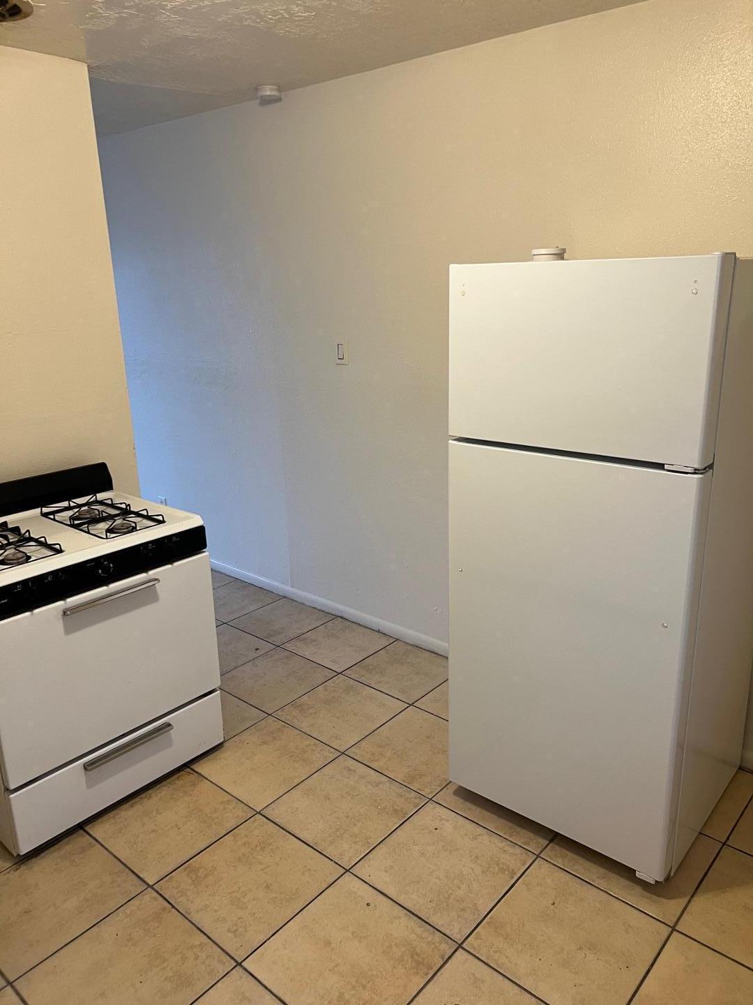 Photo 6 — 627 Chama Street SE 1