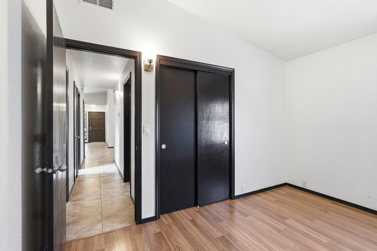 Photo 18 — 10613 Central Park Drive NE