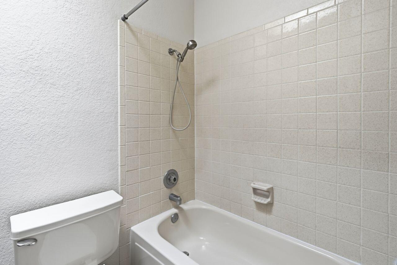 Photo 16 — 10613 Central Park Drive NE