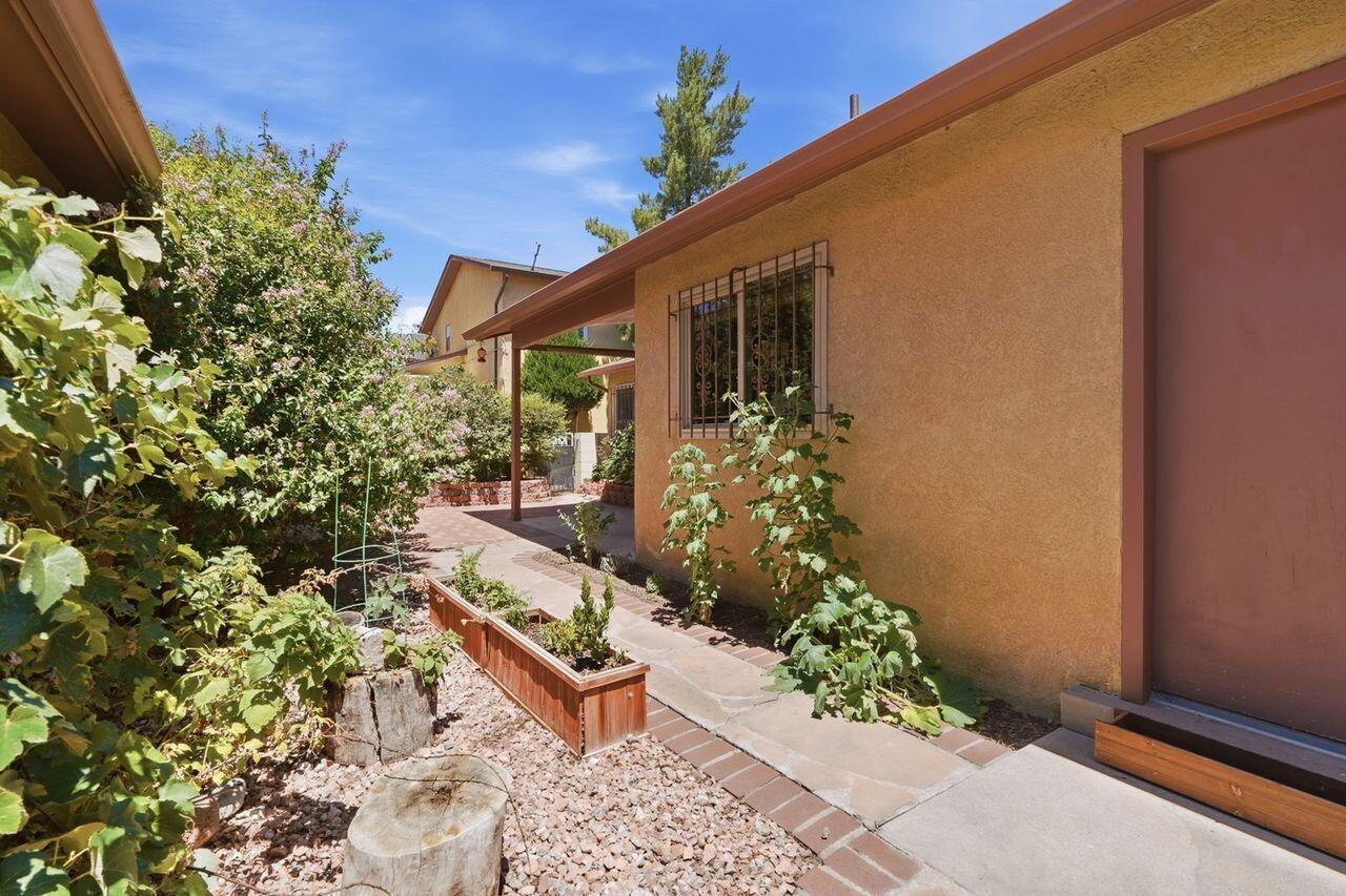 Photo 11 — 10613 Central Park Drive NE