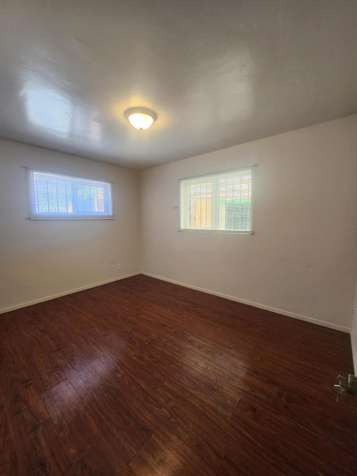 Photo 3 — 2518 Wyoming Boulevard NE