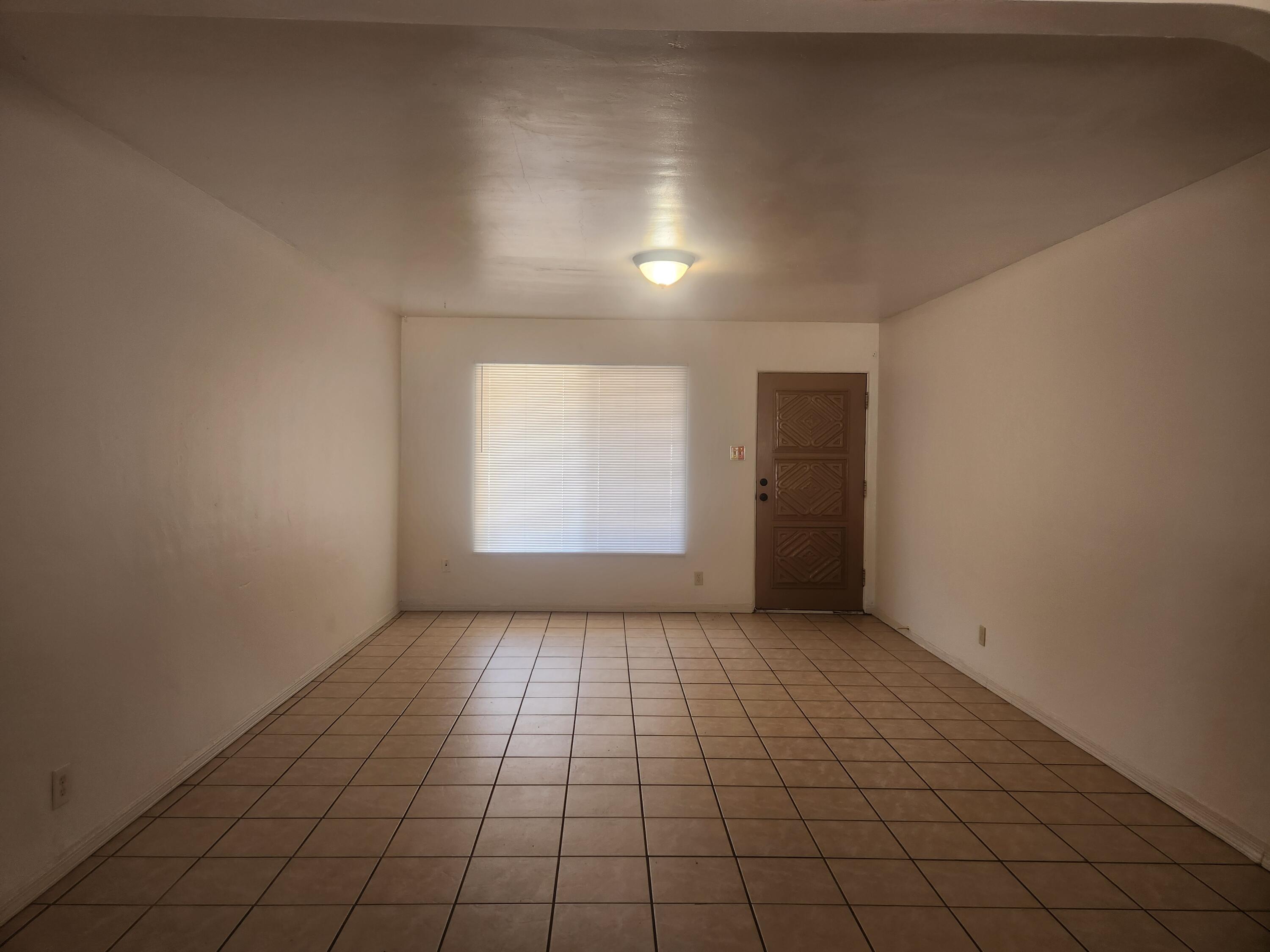 Photo 6 — 2518 Wyoming Boulevard NE