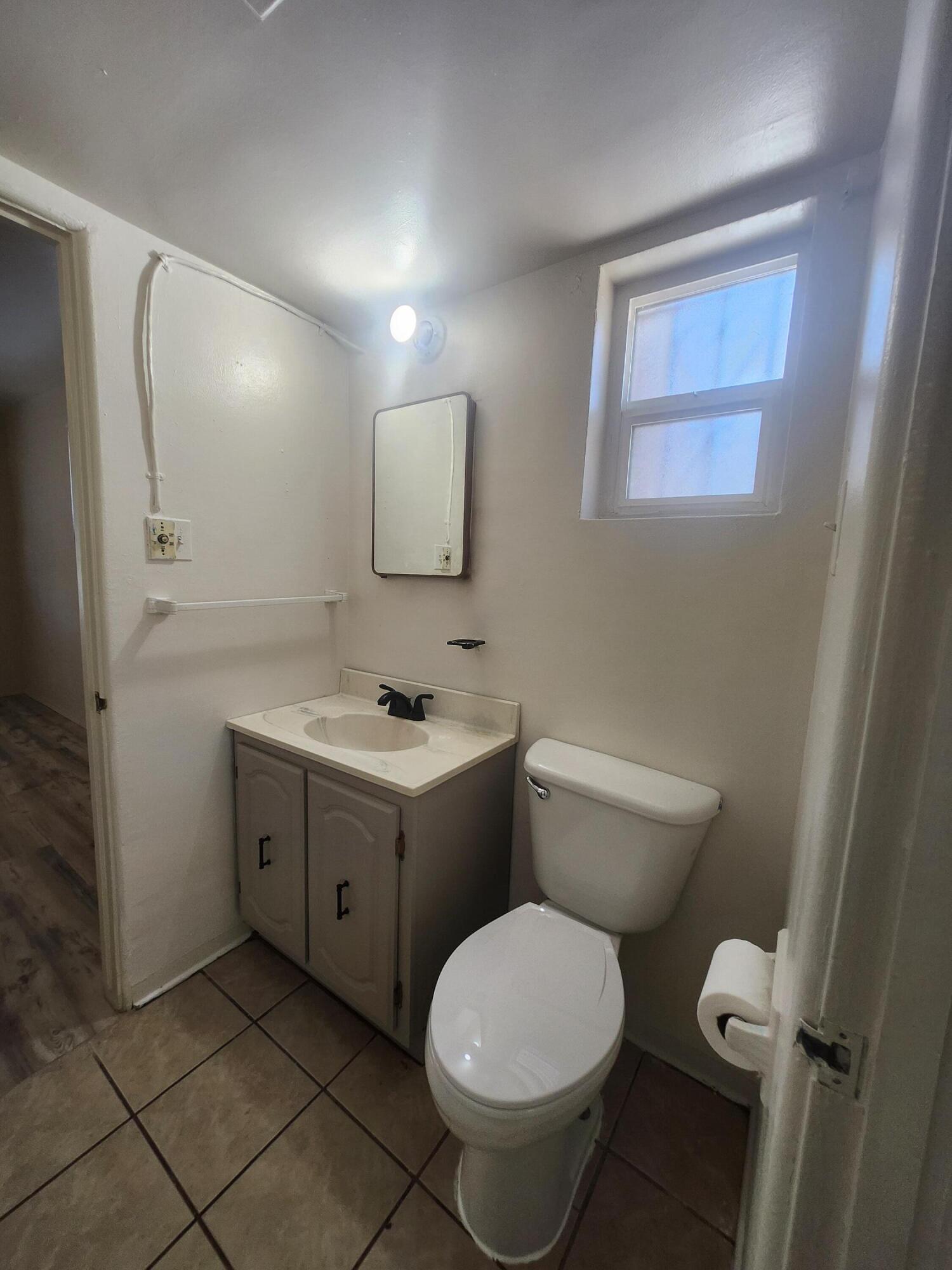 Photo 13 — 2518 Wyoming Boulevard NE