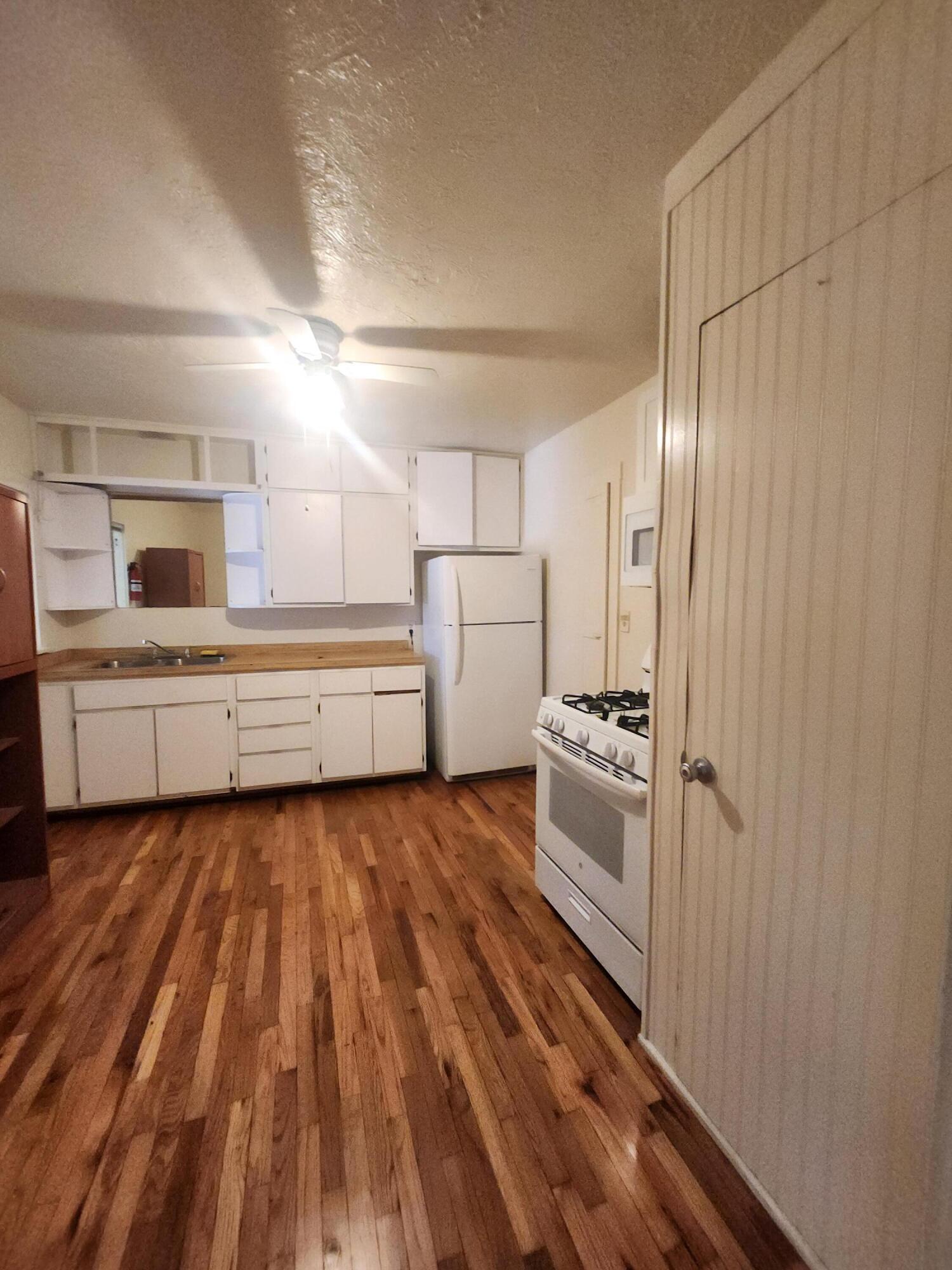Photo 12 — 1306 Los Tomases Drive NW