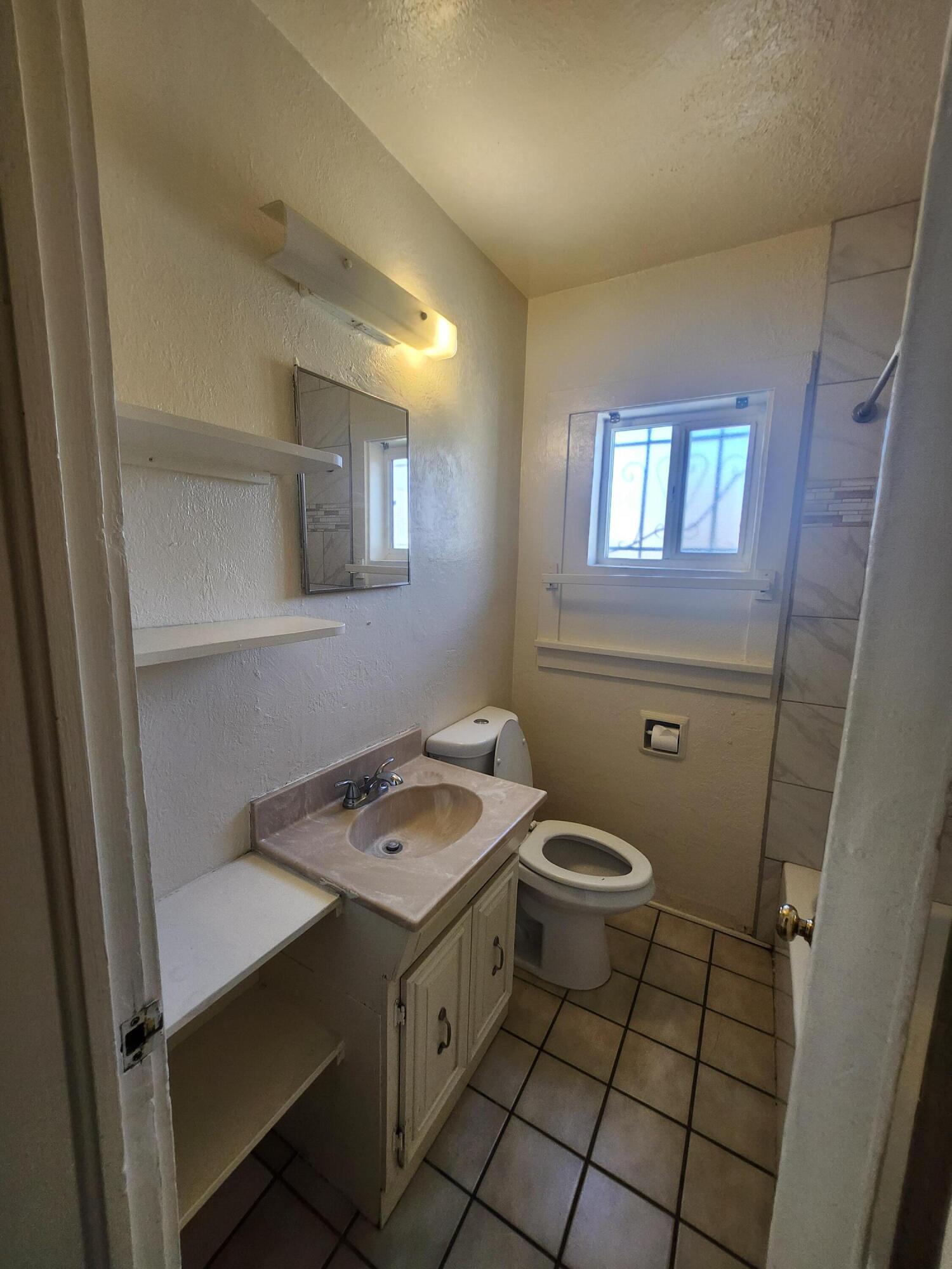 Photo 5 — 1306 Los Tomases Drive NW