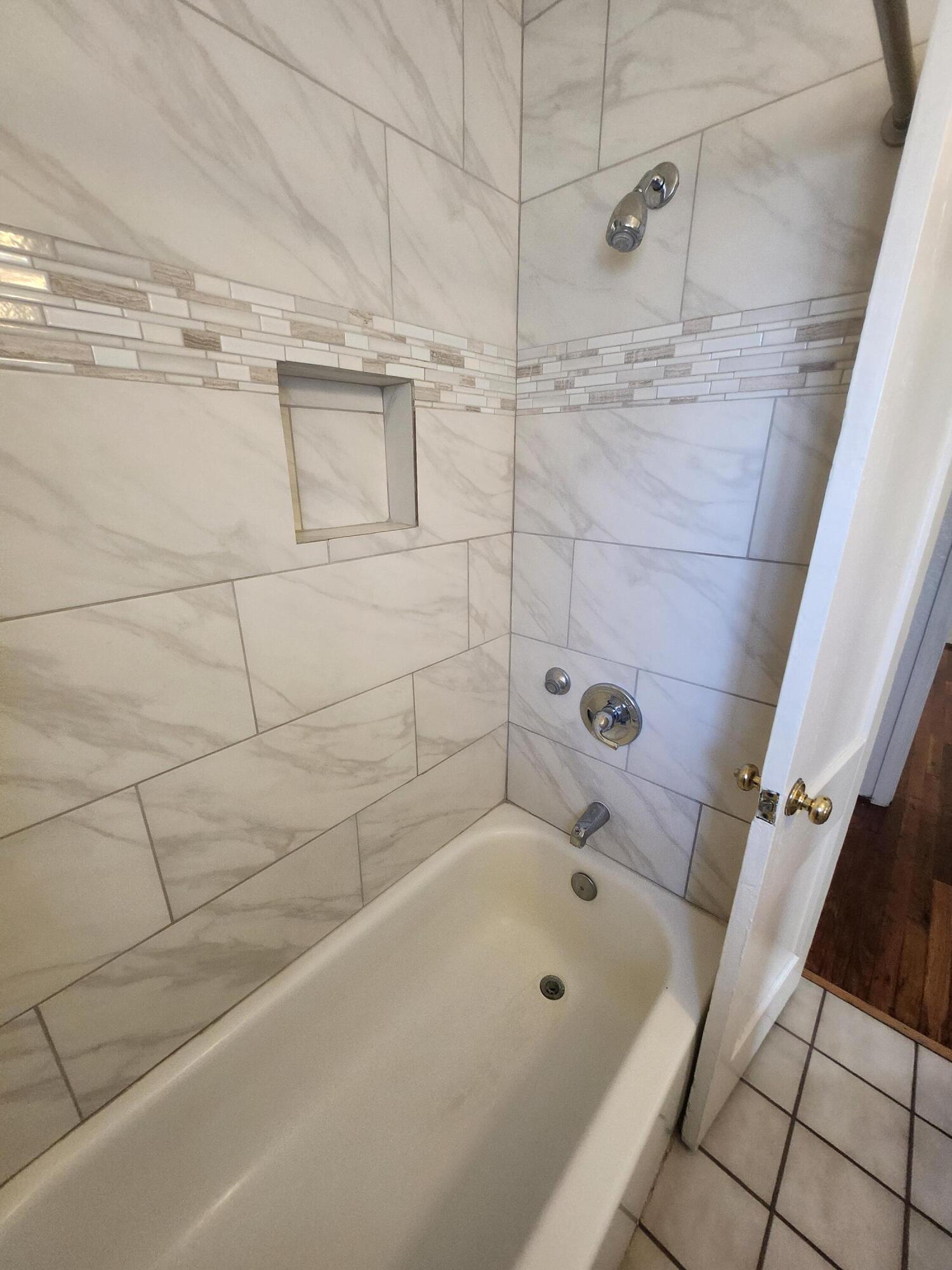 Photo 6 — 1306 Los Tomases Drive NW