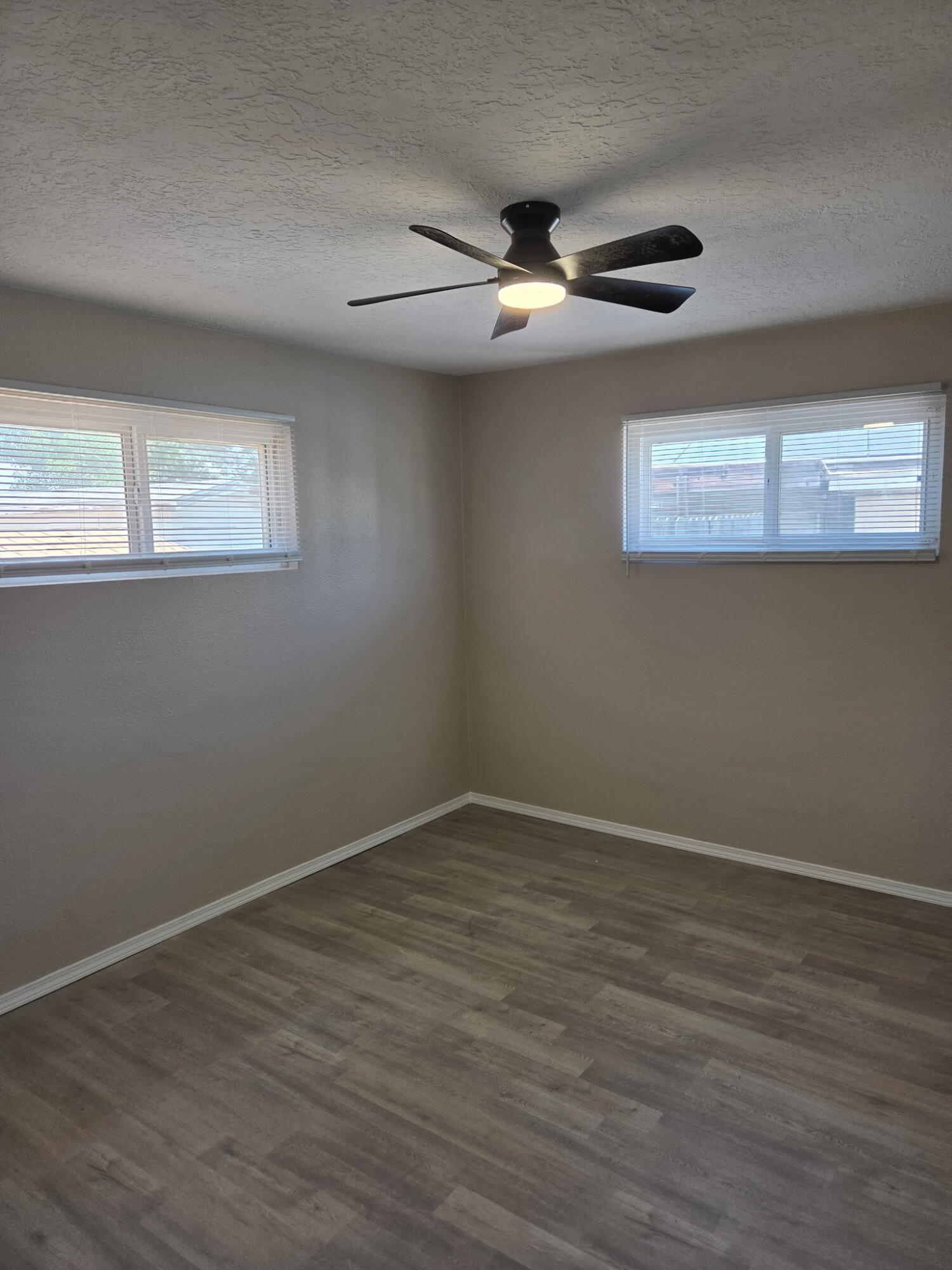 Photo 5 — 9036 Cordova Avenue NE