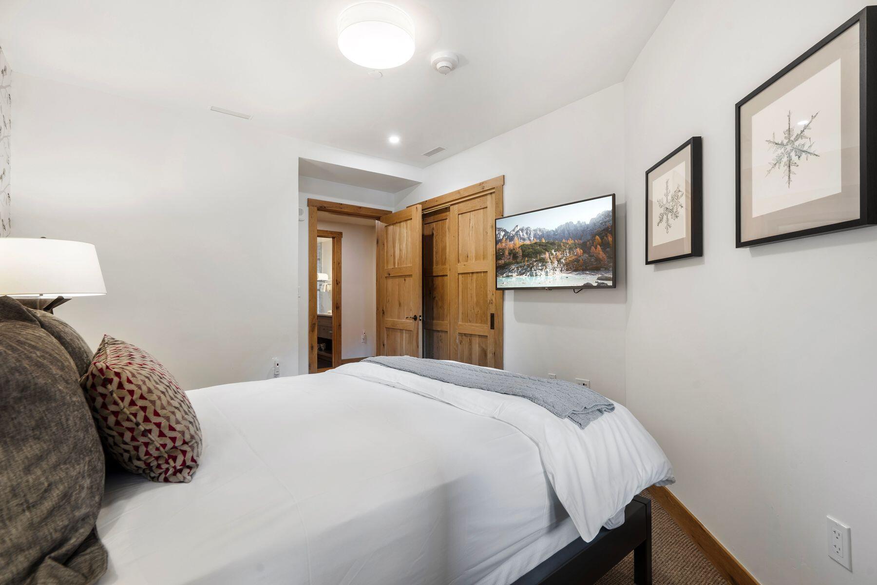 Photo 2 — 116 Sutton Place 504