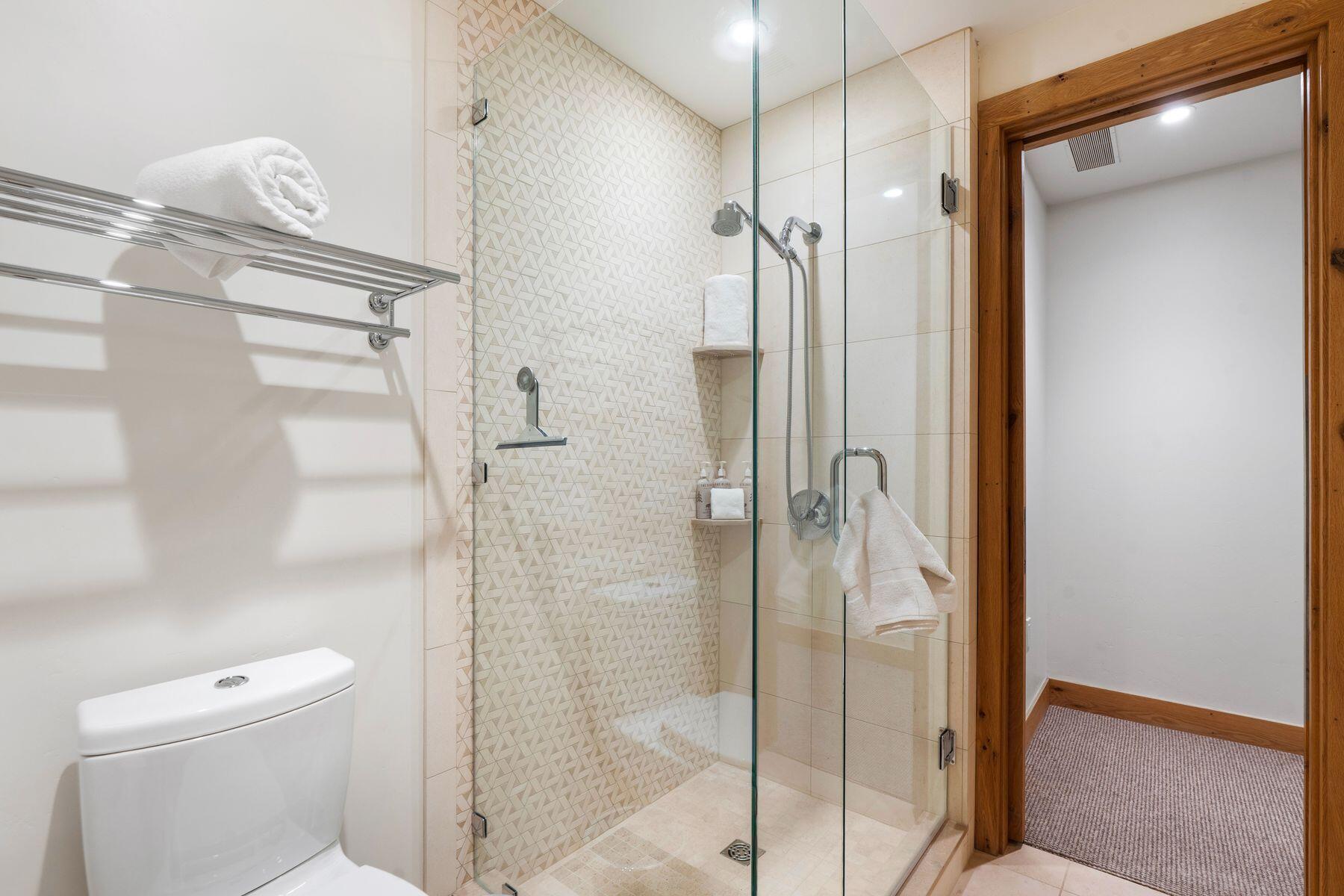 Photo 7 — 116 Sutton Place 504