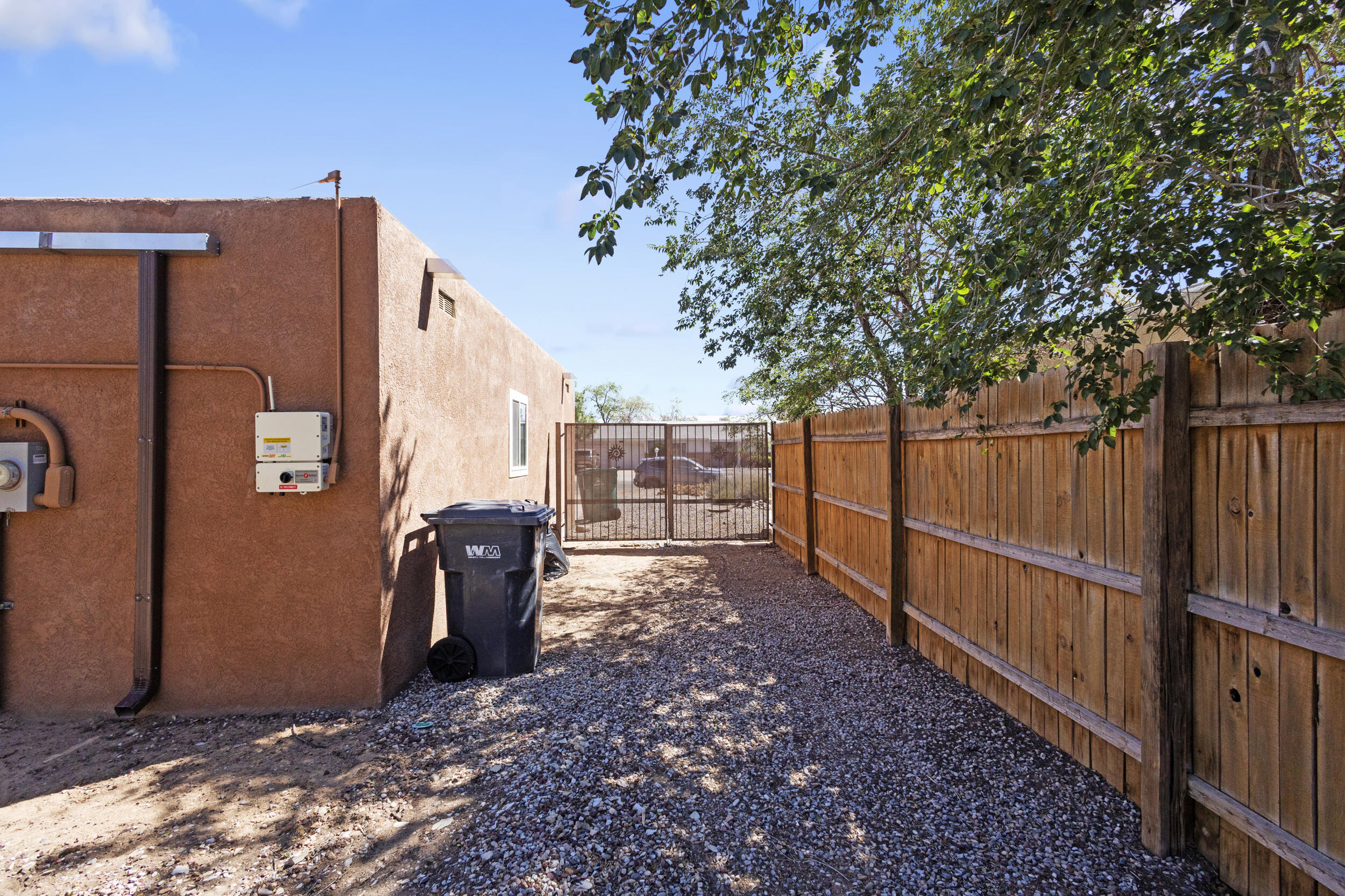 Photo 11 — 4102 Leon Grande Avenue SE