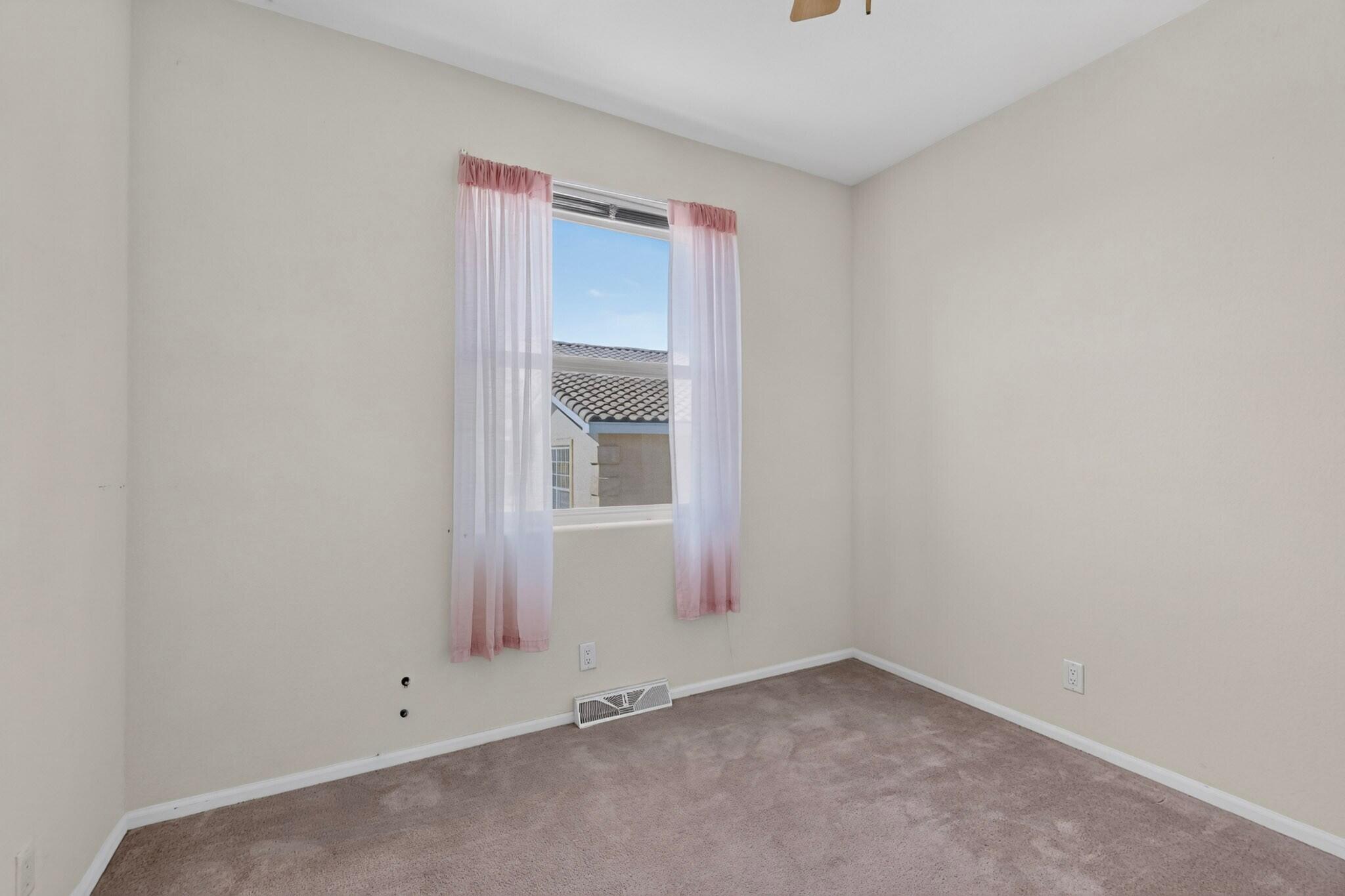 Photo 3 — 1013 12th Street SE