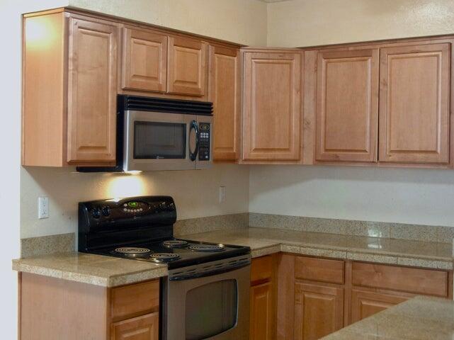 Photo 2 — 1100 Turner Drive NE