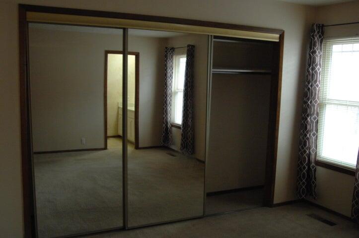 Photo 6 — 1100 Turner Drive NE