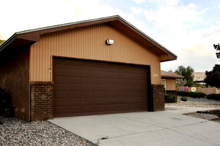 Photo 13 — 1100 Turner Drive NE