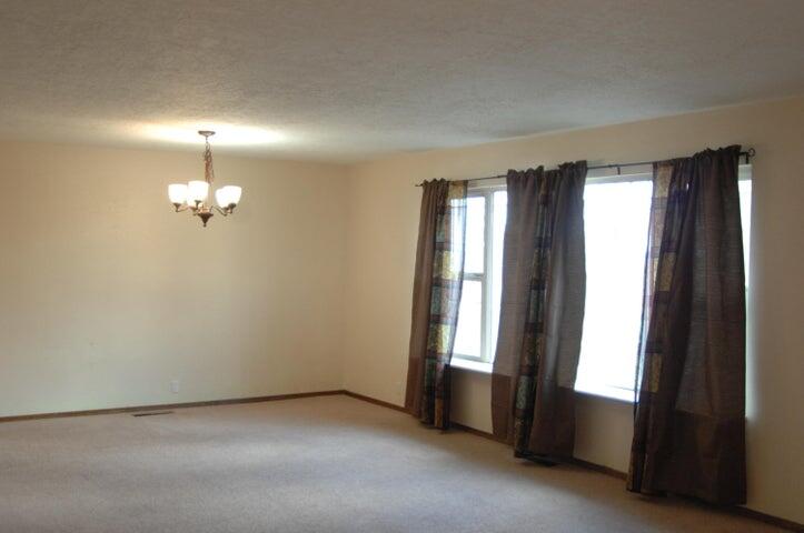 Photo 15 — 1100 Turner Drive NE