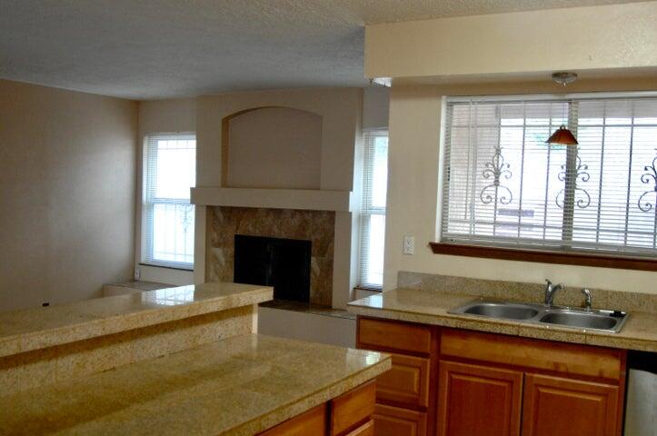 Photo 16 — 1100 Turner Drive NE