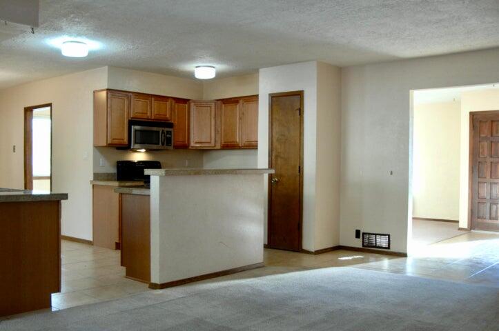 Photo 20 — 1100 Turner Drive NE