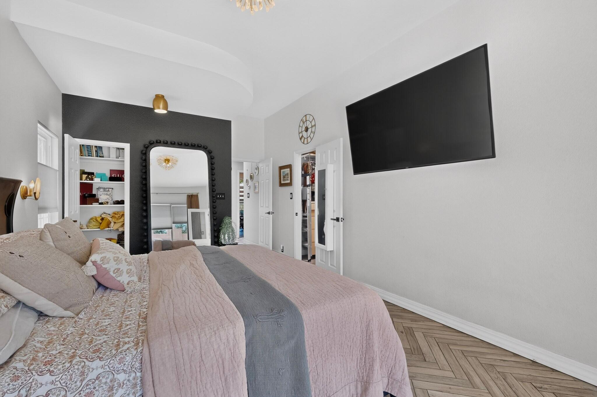 Photo 12 — 9104 Thornton Avenue NE