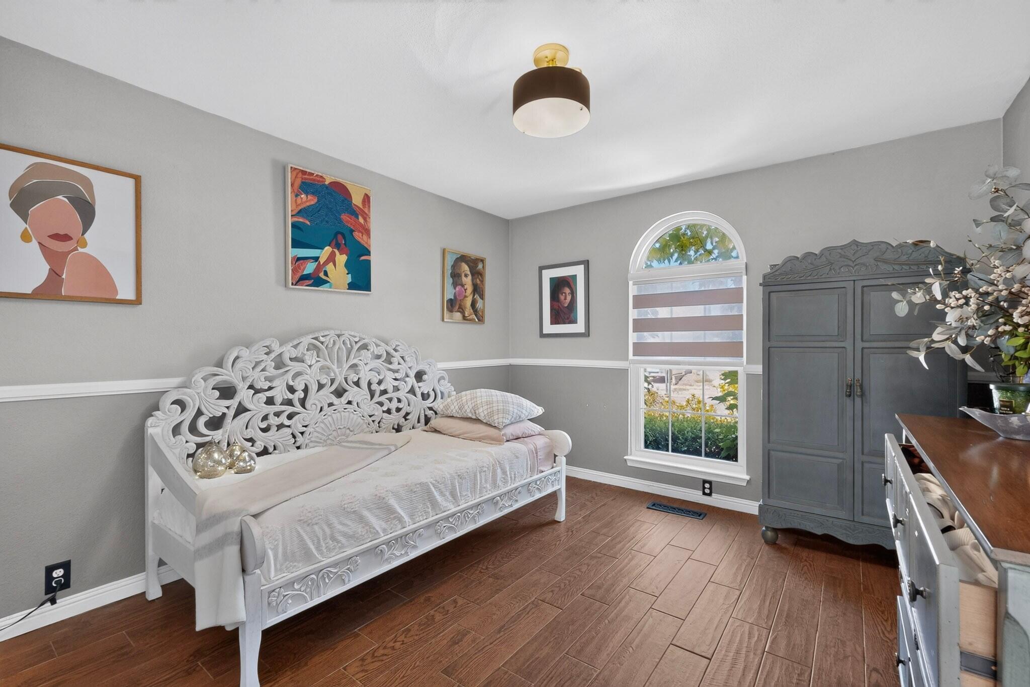 Photo 17 — 9104 Thornton Avenue NE