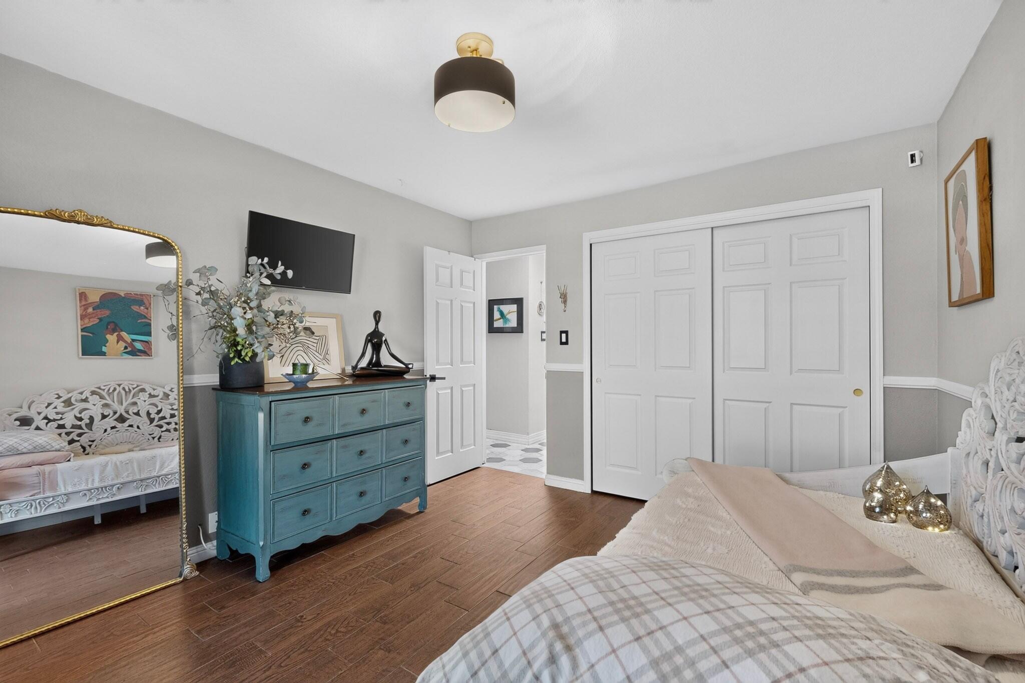 Photo 19 — 9104 Thornton Avenue NE