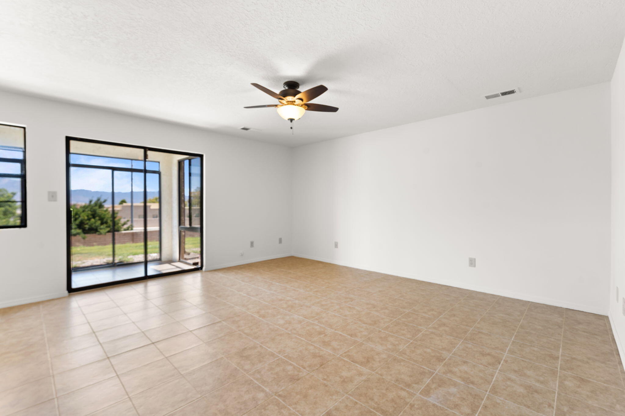 Photo 2 — 809 Country Club Drive SE APT 1D