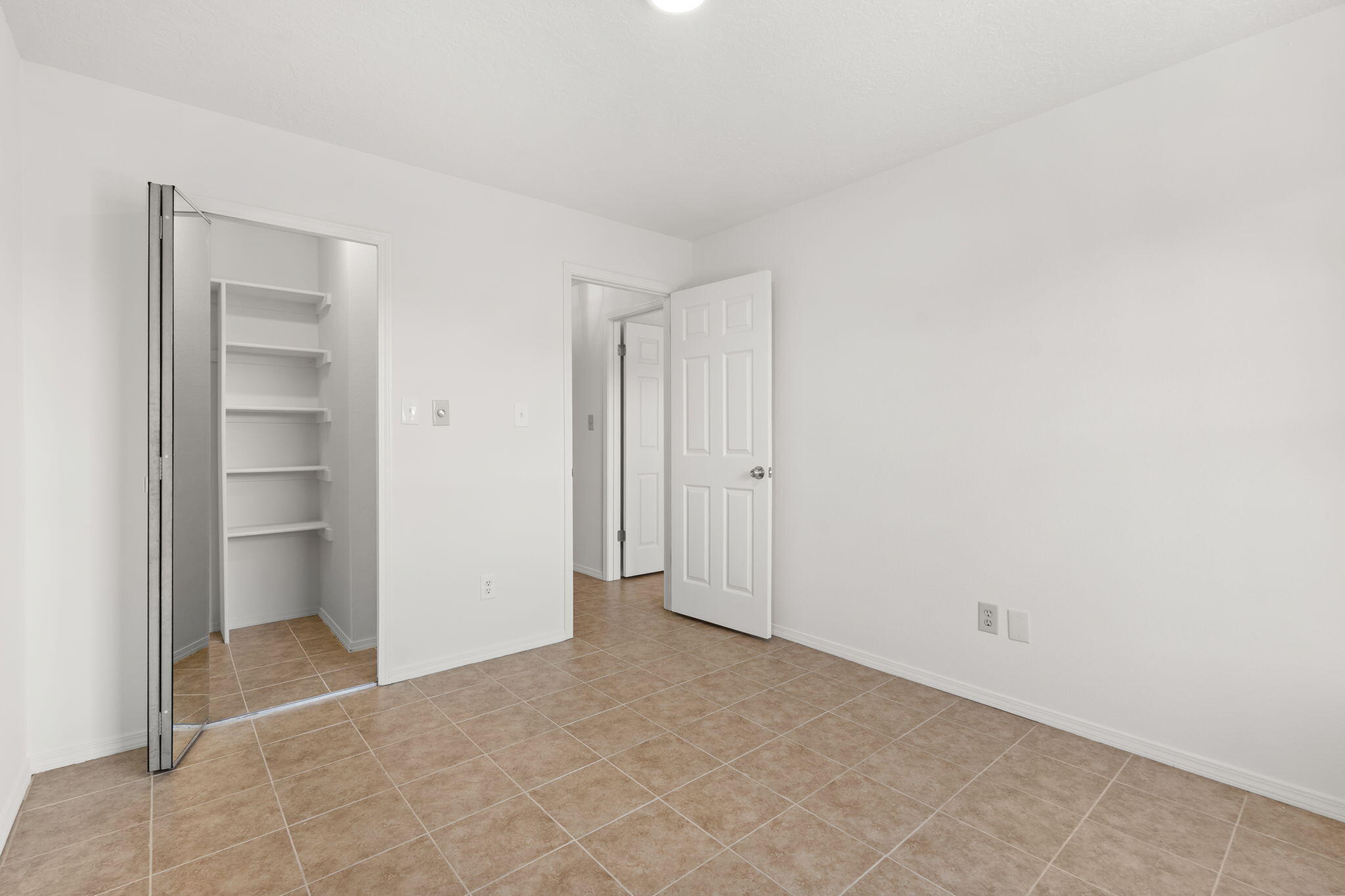 Photo 9 — 809 Country Club Drive SE APT 1D