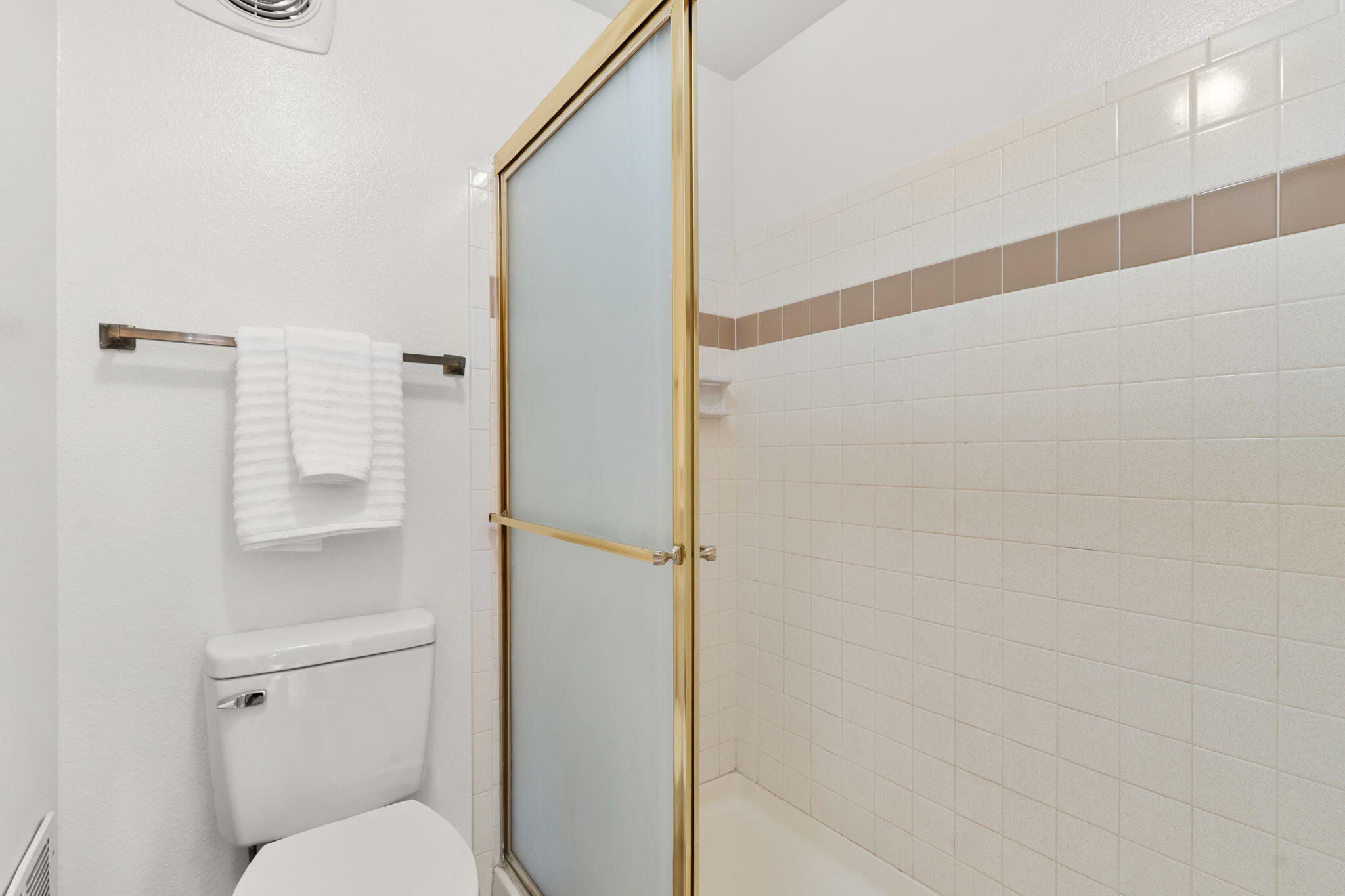 Photo 15 — 809 Country Club Drive SE APT 1D