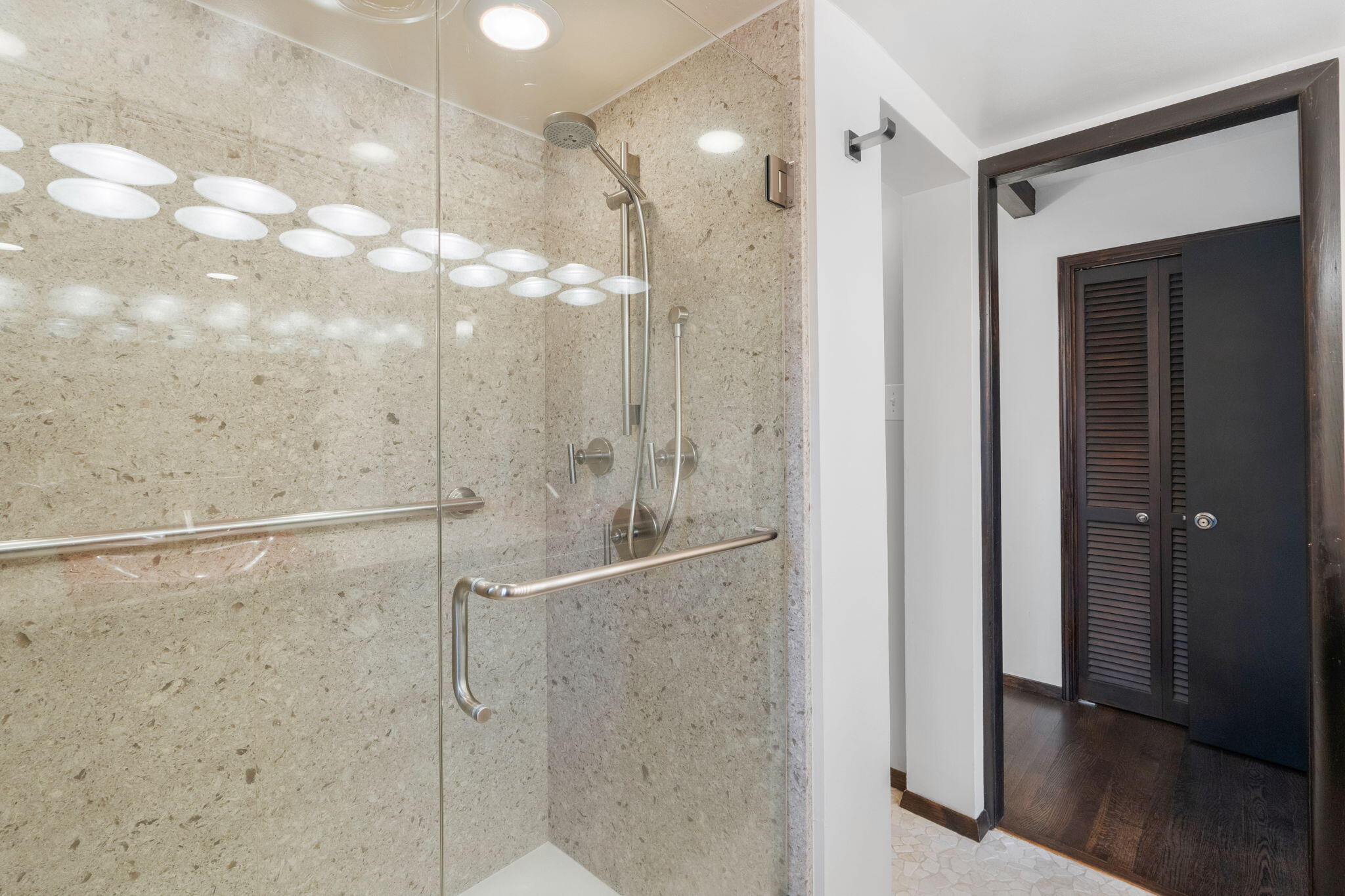 Photo 7 — 1070 Matador Drive SE